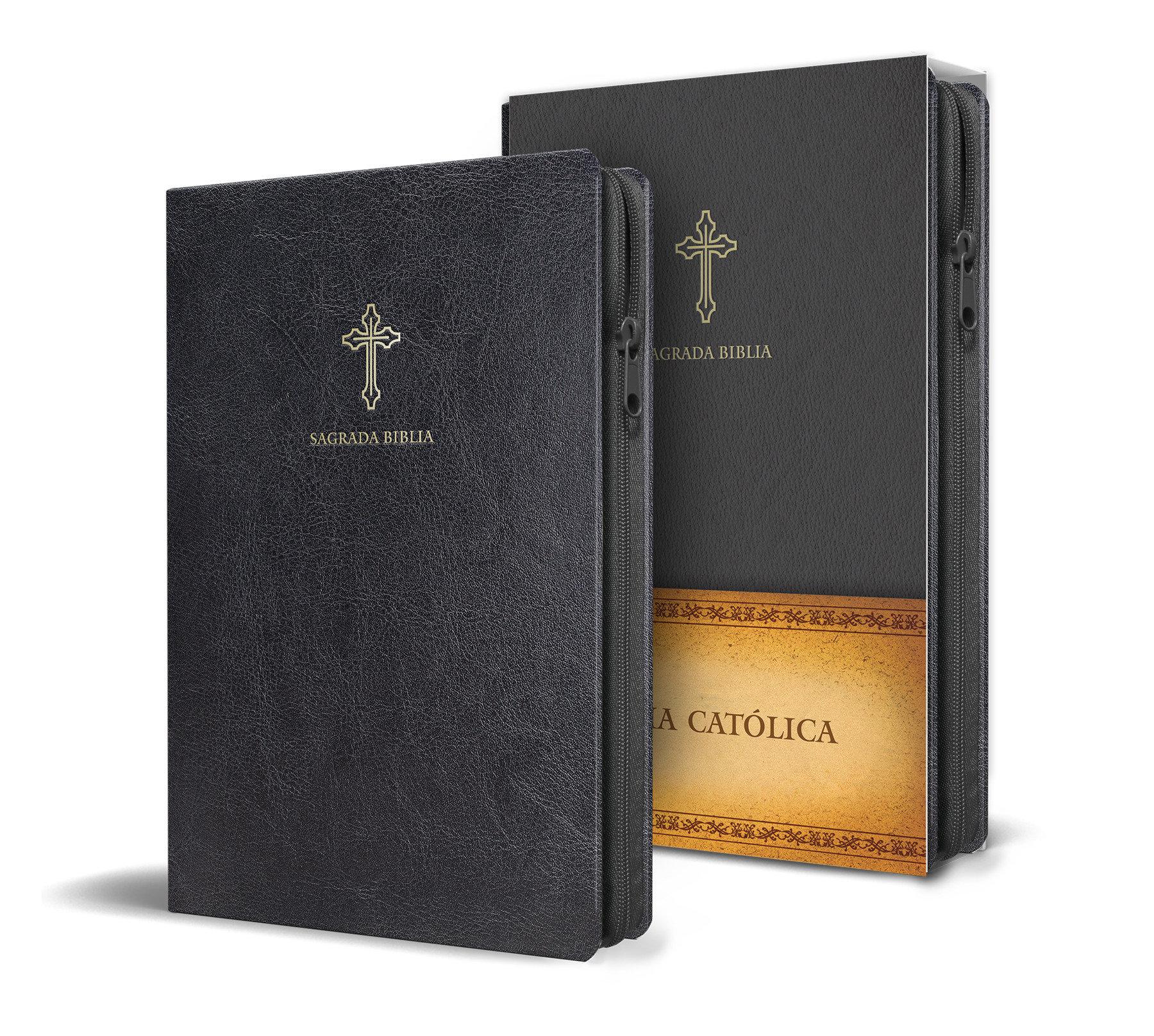Vorderes Coverbild Biblia Católica En Español. Símil Piel Negro, Con Cremallera, Tamaño Compacto / Catholic Bible. Spanish-Language, Leathersoft, Black, Zipper Compact