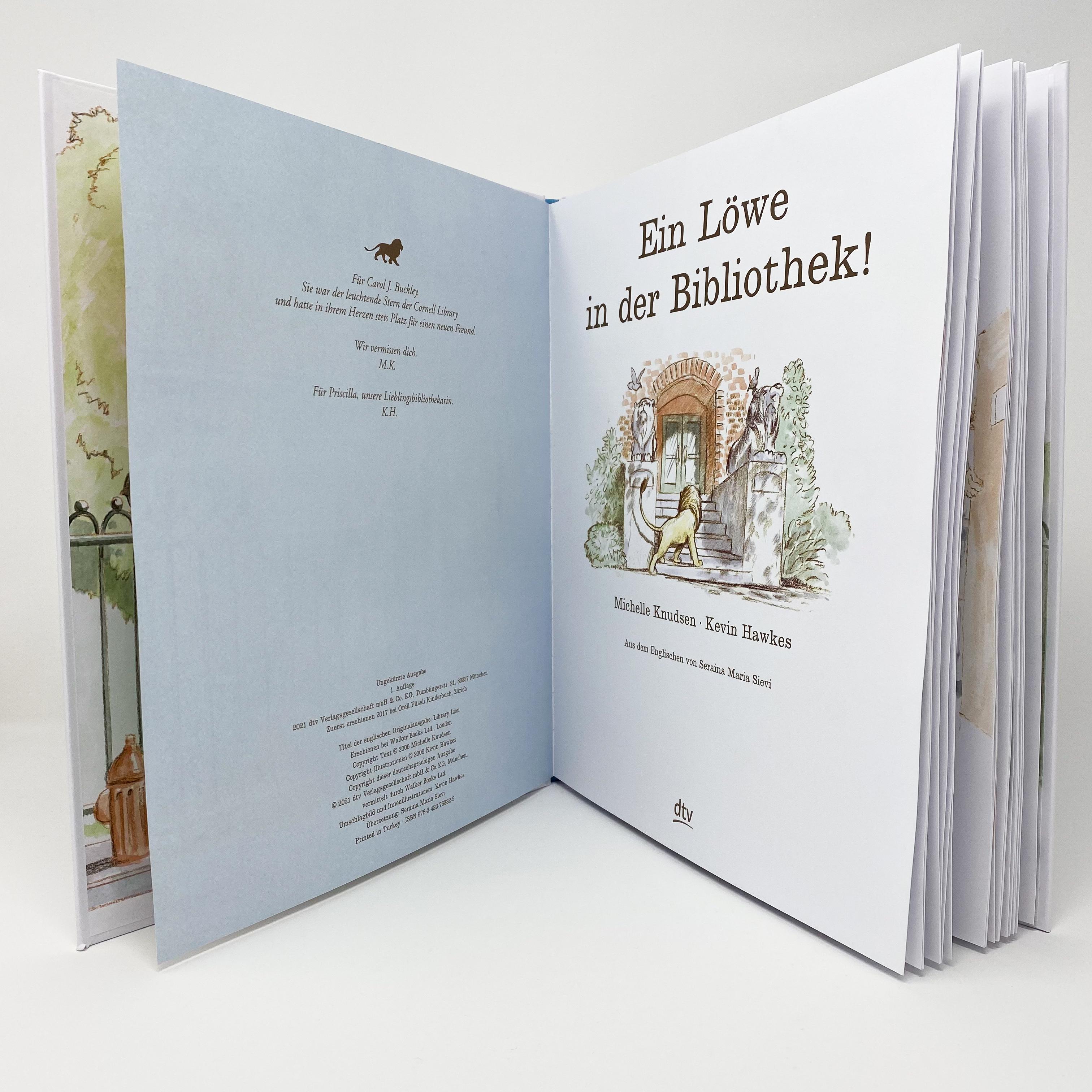 Beispielinhalt (Bild) Ein Löwe in der Bibliothek!