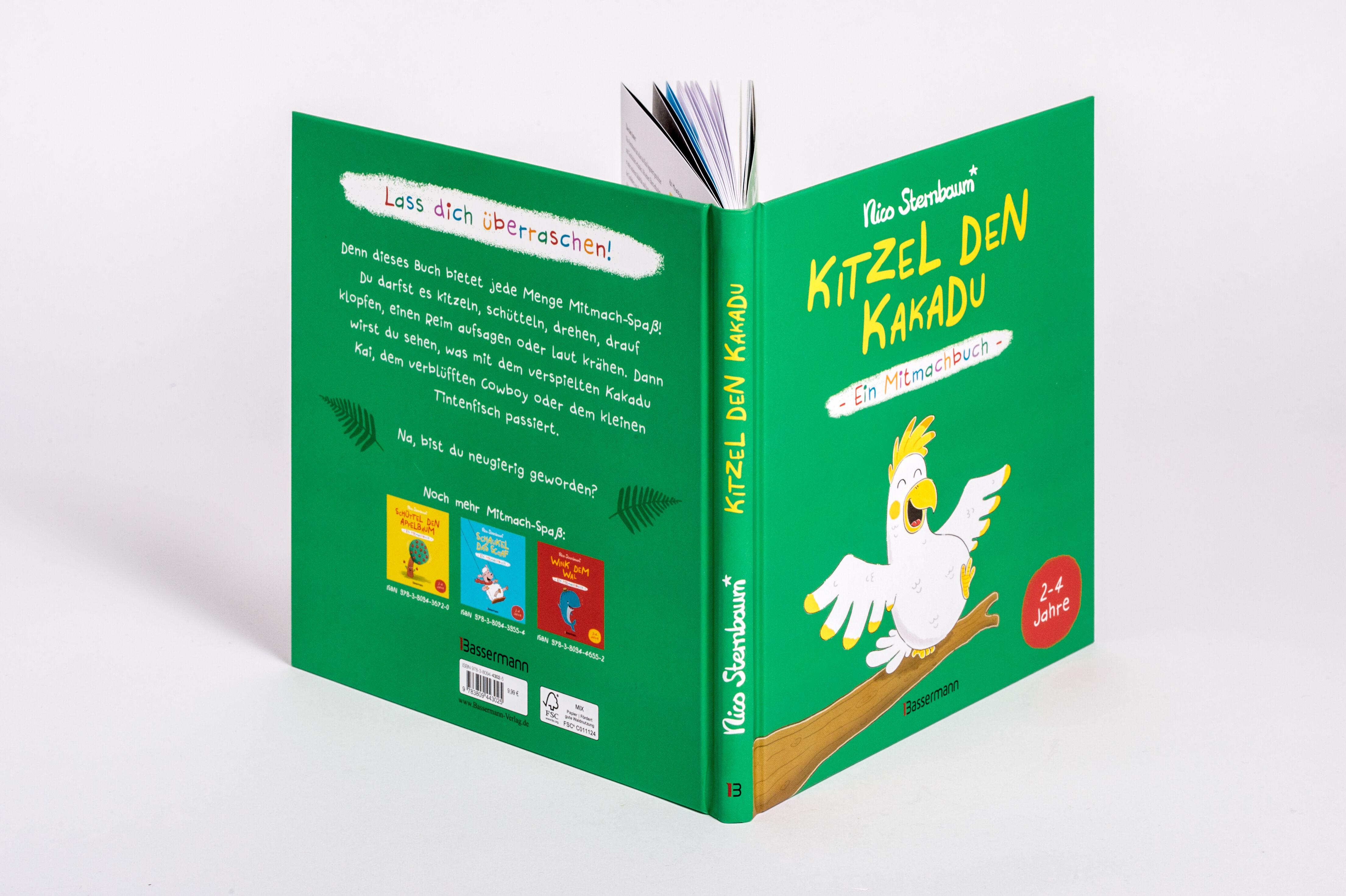 Beispielinhalt (Bild) Kitzel den Kakadu - Ein Mitmachbuch zum Schütteln, Schaukeln, Pusten, Klopfen und sehen, was dann passiert. Von 2 bis 4 Jahren. Vom Bestsellerautoren (Schüttel den Apfelbaum)