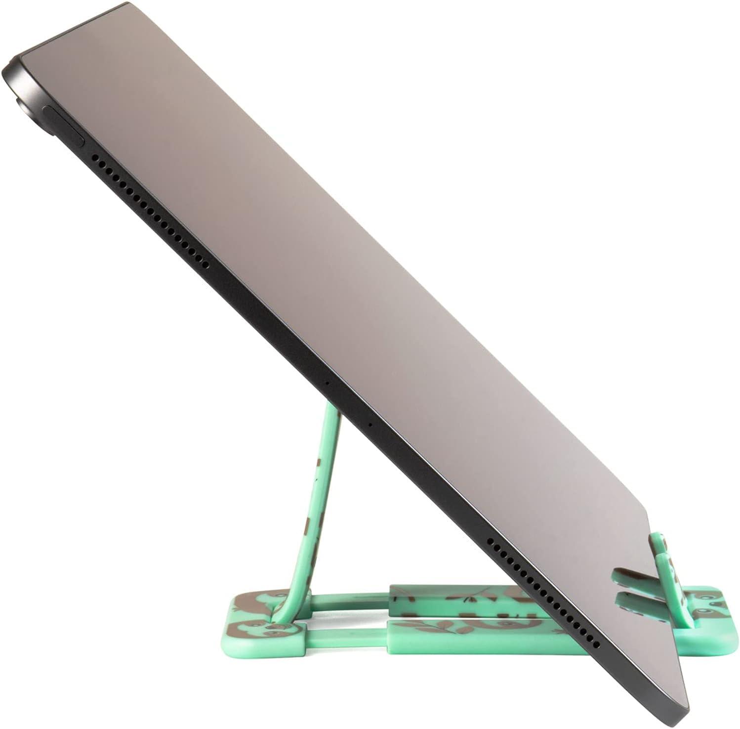 Beispielinhalt (Bild) Flexistand Pro (Faultier) | flexibler Tablethalter | für alle Handys und Tablets | superflach | stufenlos verstellbar | hochkant und quer | passt in jede Tasche | ideal für unterwegs