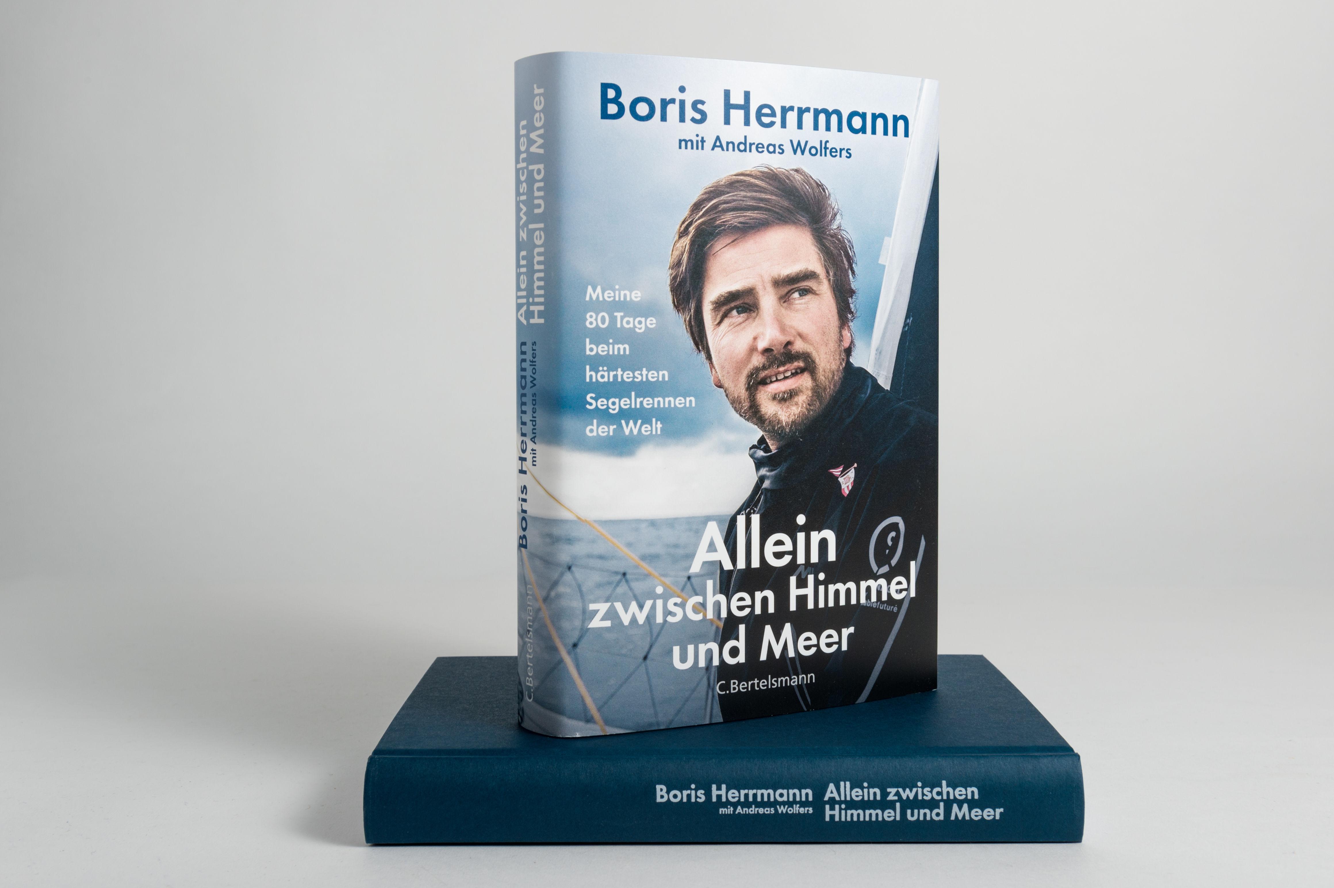 Beispielinhalt (Bild) Allein zwischen Himmel und Meer
