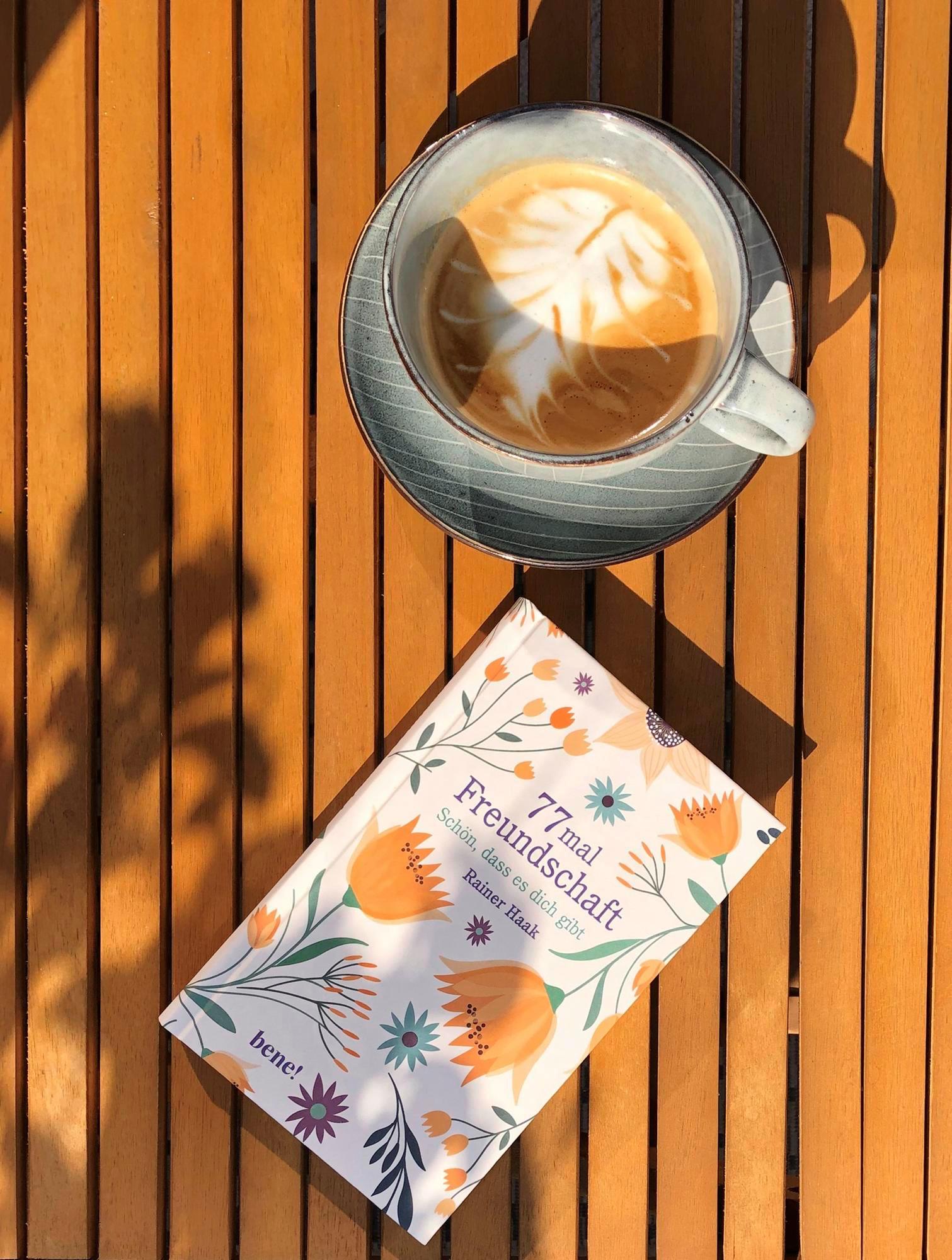 Beispielinhalt (Bild) 77 mal Freundschaft