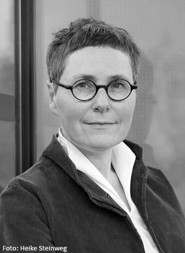 Autorenbild In Männerkleidern