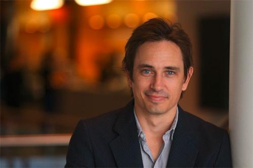 Autorenbild All Our Shimmering Skies