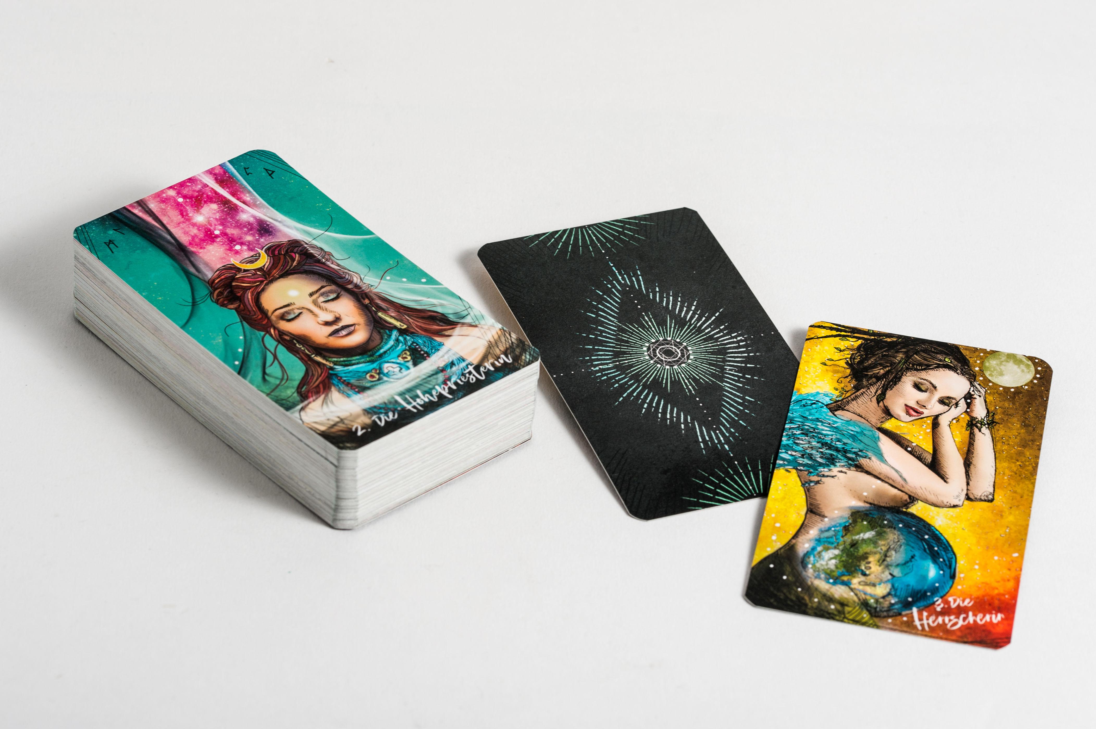 Beispielinhalt (Bild) Licht und Schatten Tarot