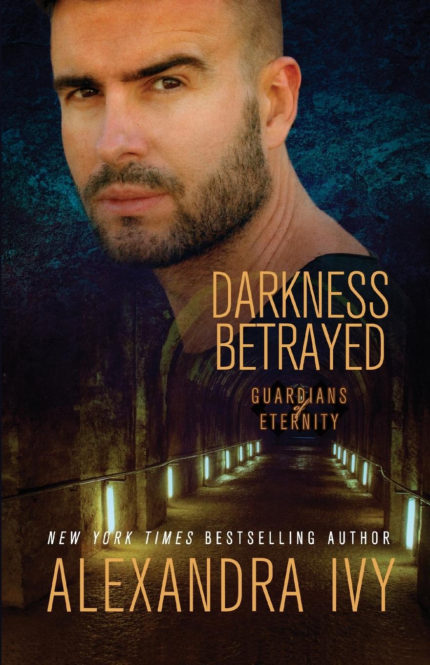 Vorderes Coverbild Darkness Betrayed