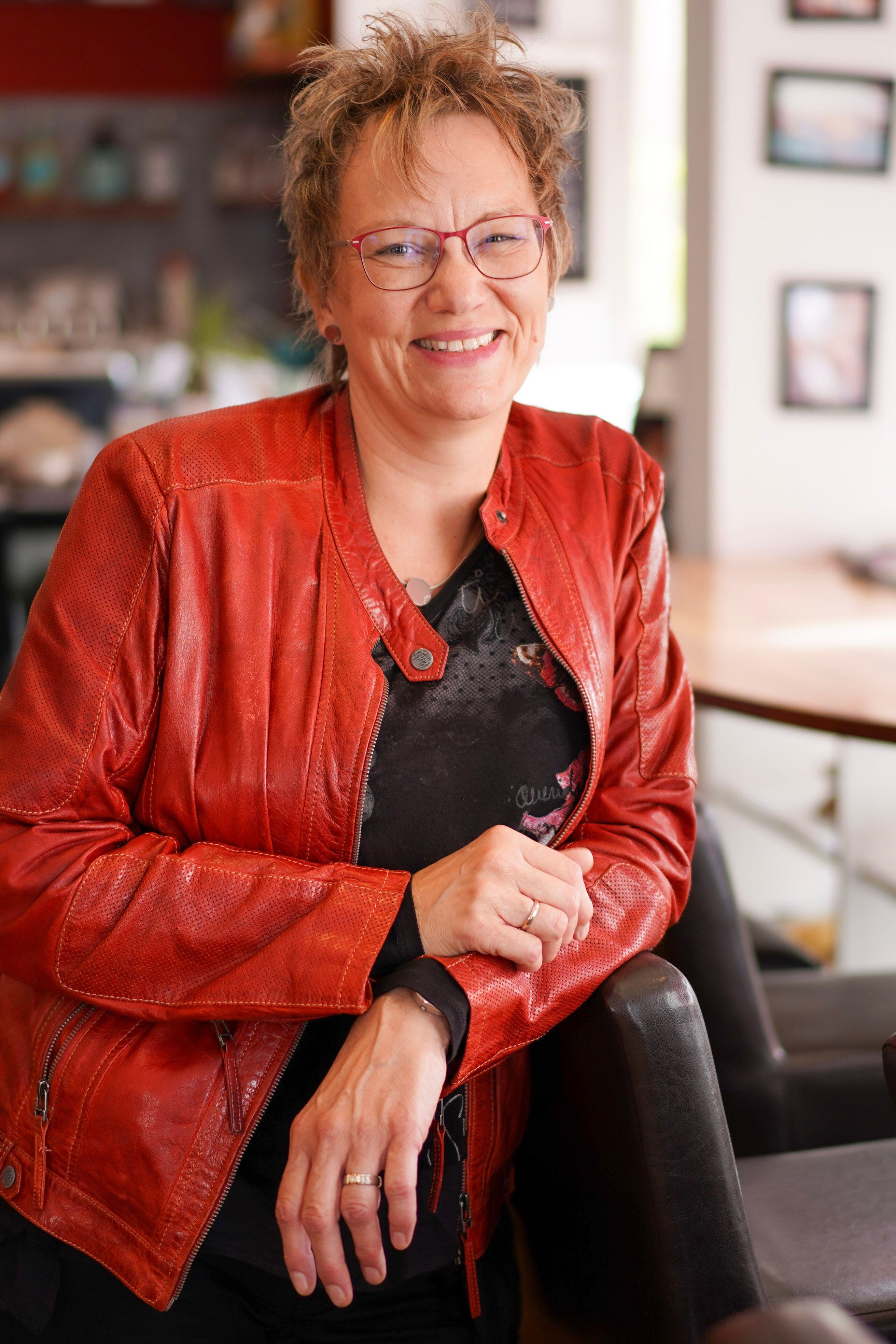 Autorenbild 24 x Hinhören im Advent