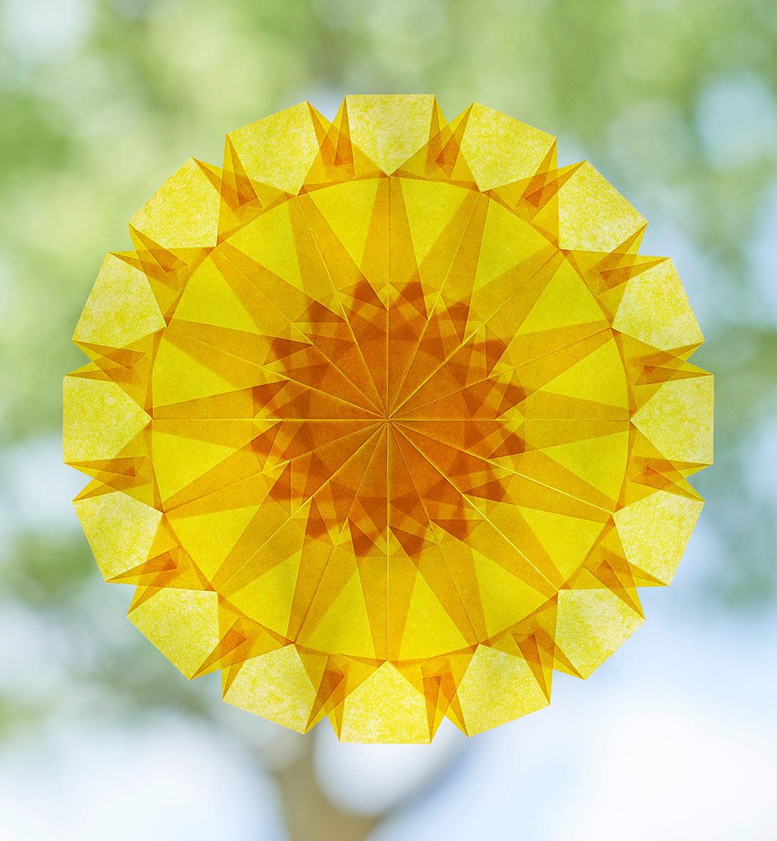 Beispielinhalt (Bild) Magische Fenstersterne aus Seidenpapier