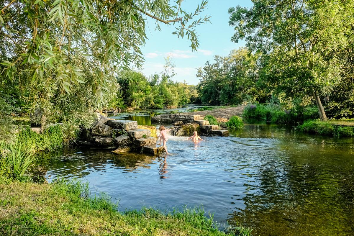Beispielinhalt (Bild) Wild Swimming Frankreich