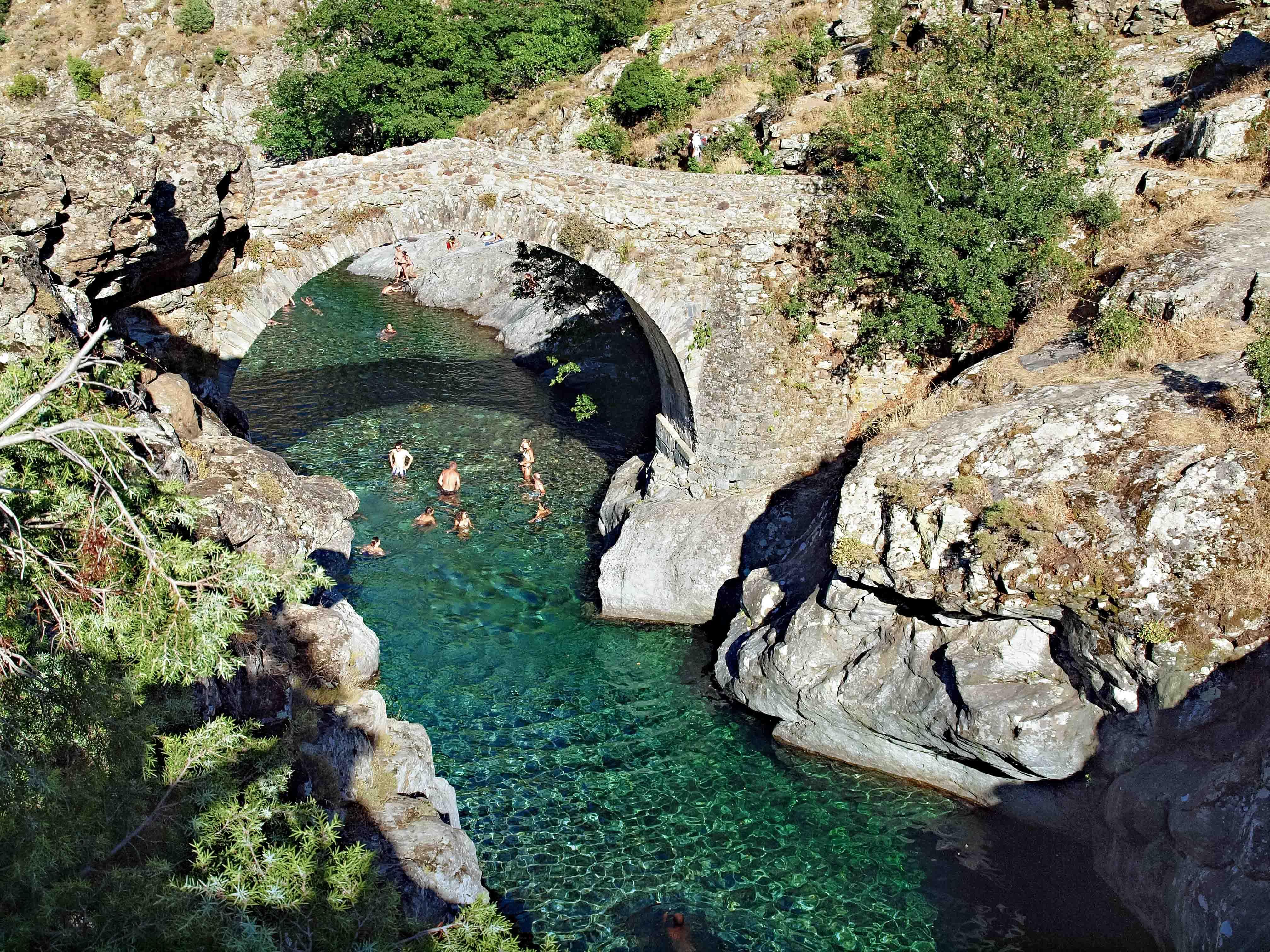 Beispielinhalt (Bild) Wild Swimming Frankreich