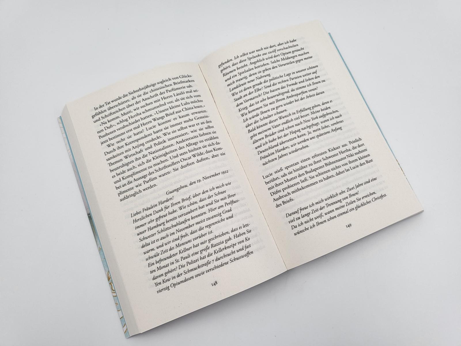 Beispielinhalt (Bild) Die Douglas-Schwestern - Das Paradies der Düfte