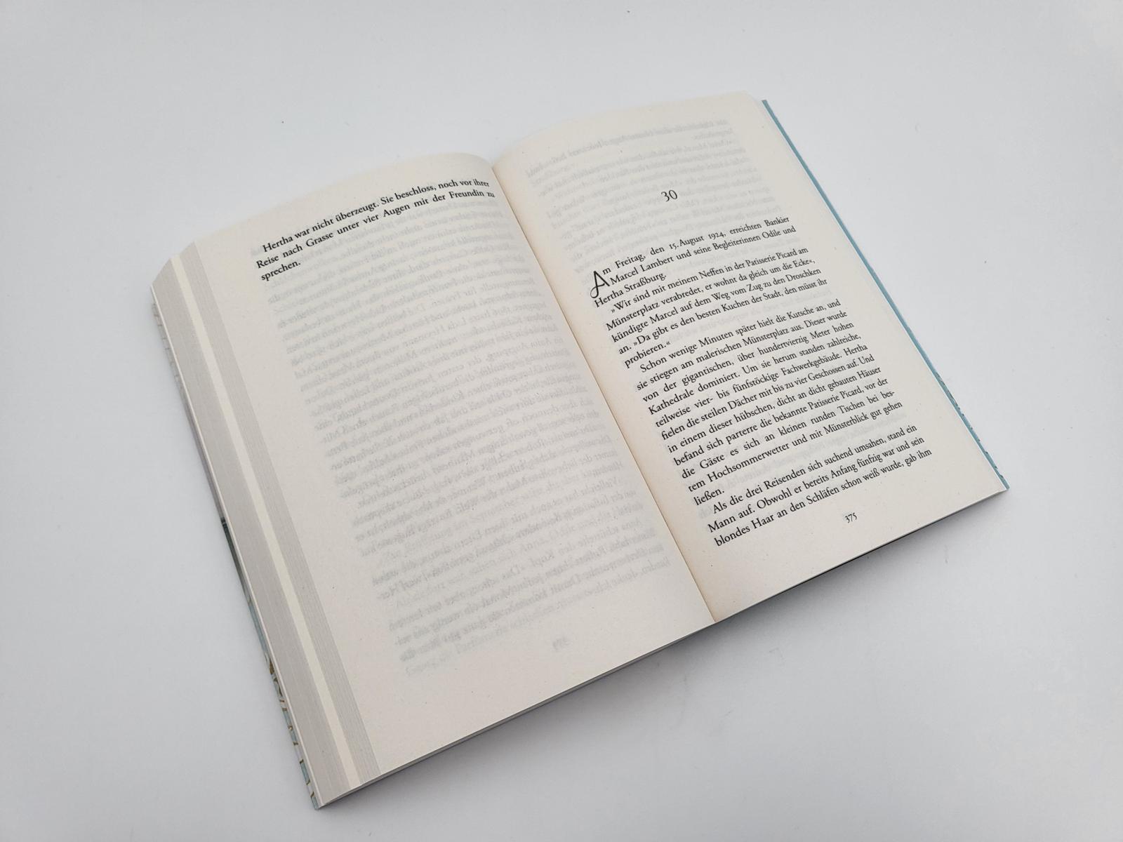 Beispielinhalt (Bild) Die Douglas-Schwestern - Das Paradies der Düfte