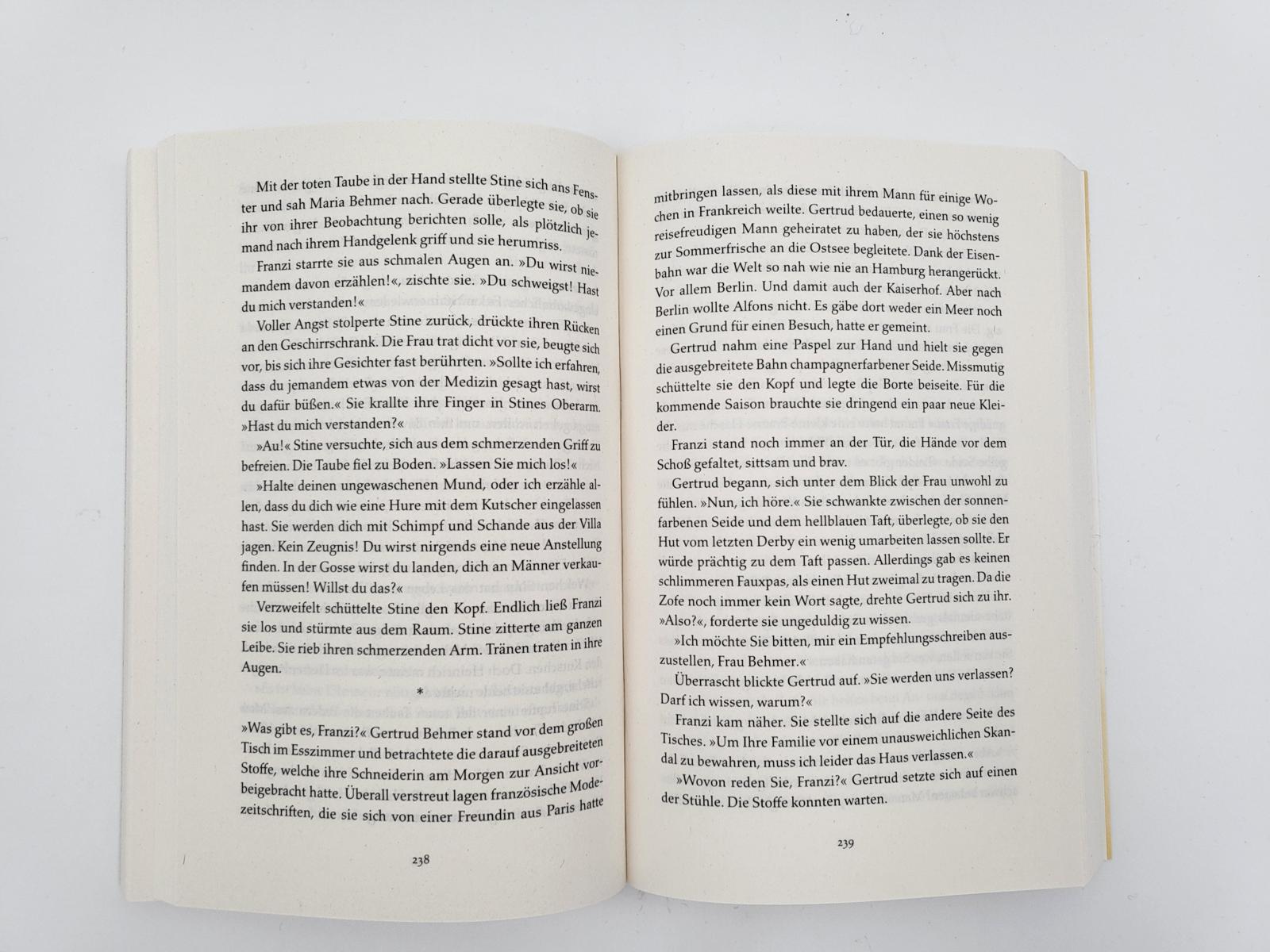 Beispielinhalt (Bild) Töchter der Speicherstadt - Der Duft von Kaffeeblüten