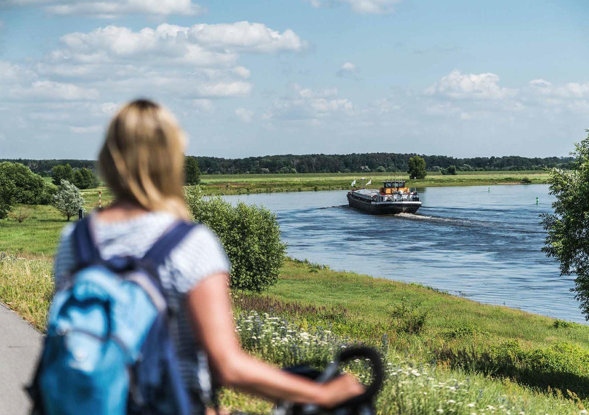 Beispielinhalt (Bild) Rad, Land, Fluss