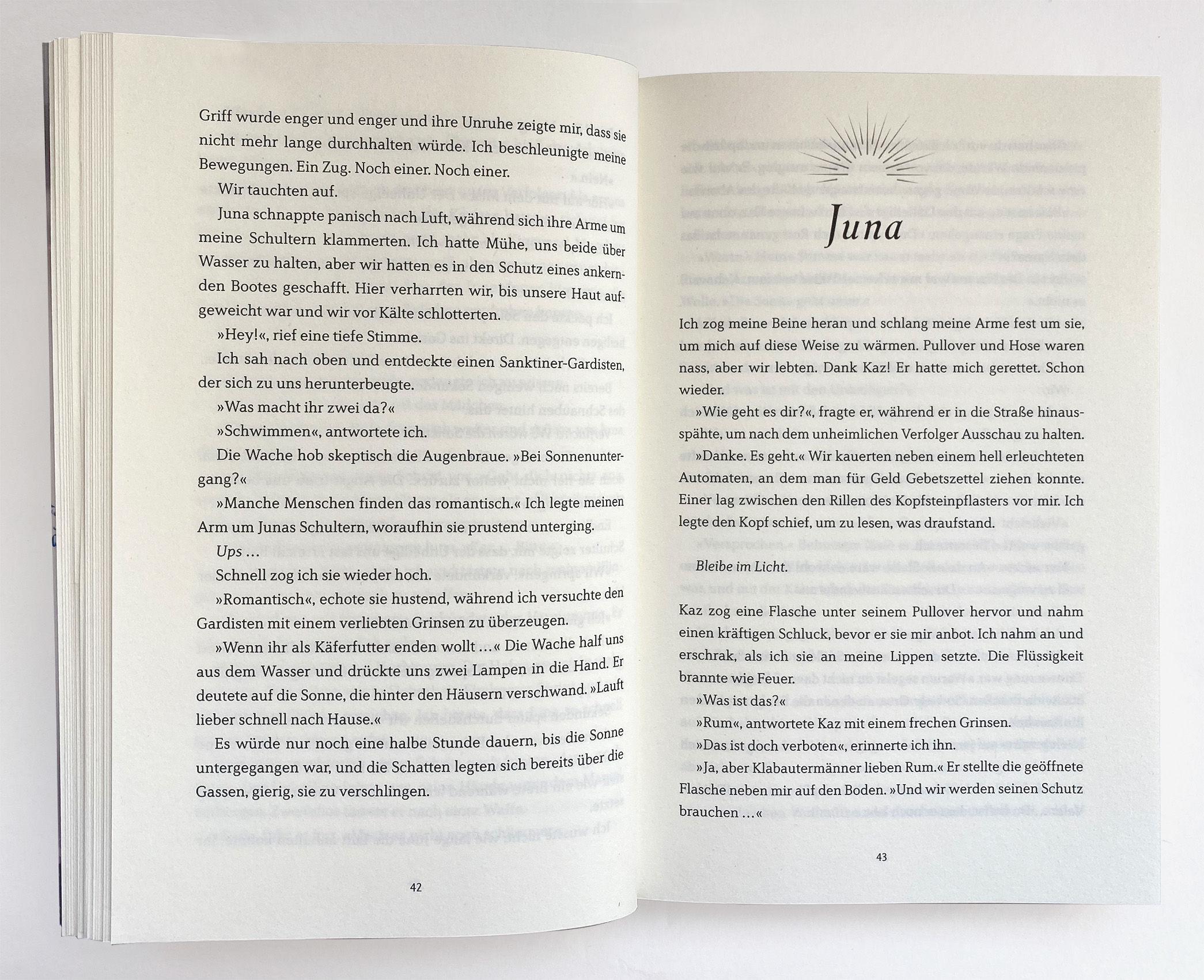 Beispielinhalt (Bild) Aurora - Das Flüstern der Schatten