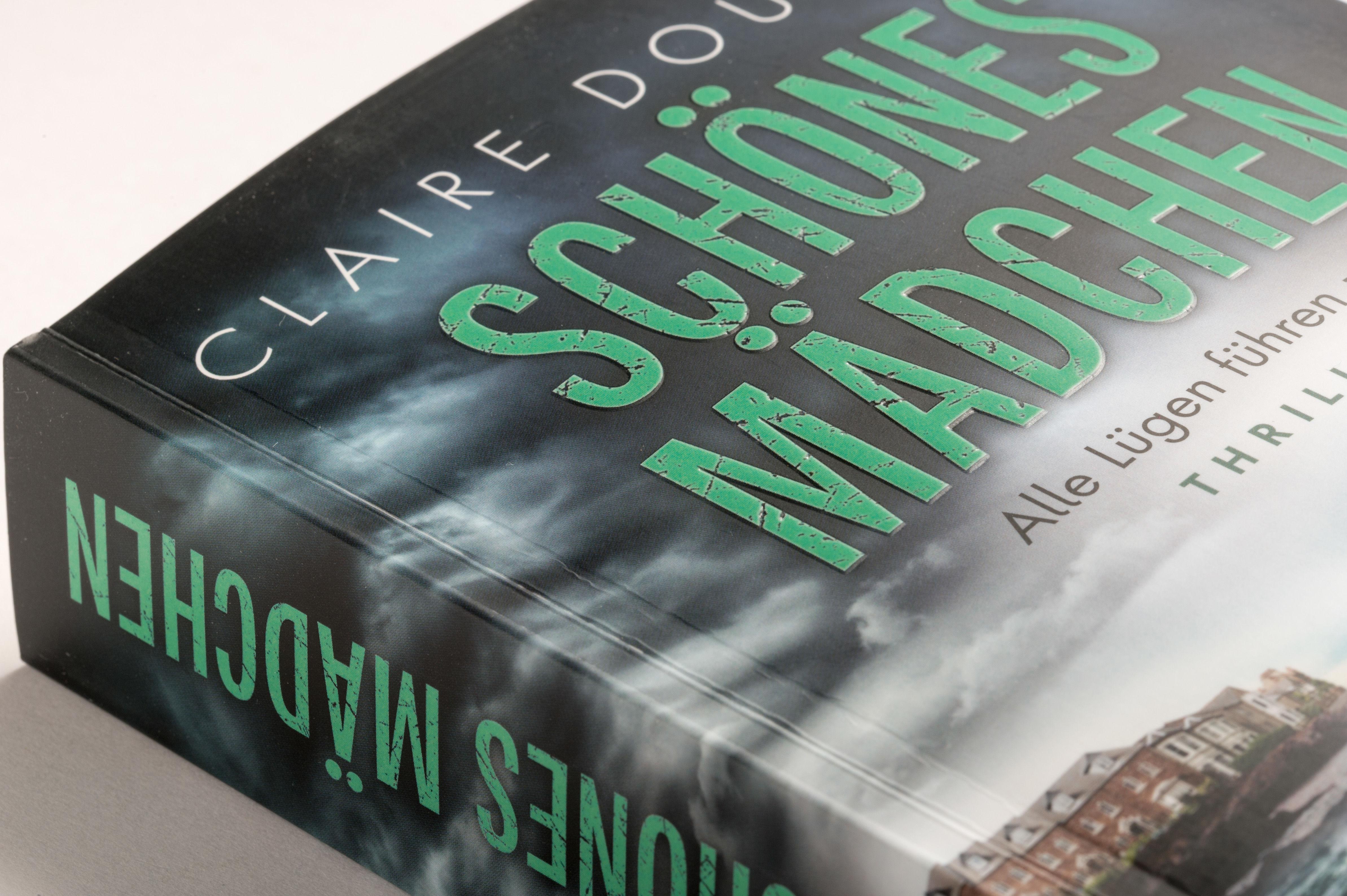 Beispielinhalt (Bild) Schönes Mädchen - Alle Lügen führen zu dir