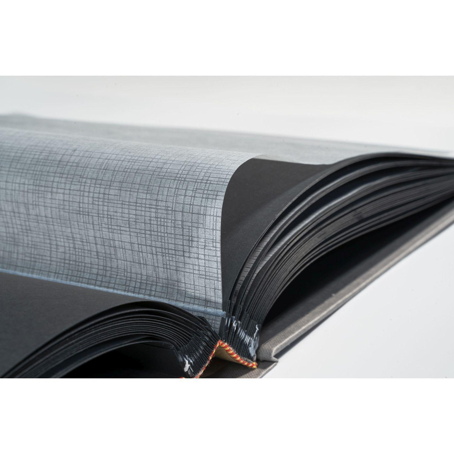 Beispielinhalt (Bild) Fotoalbum MILANO 29x32 cm, 60 schwarze Seiten