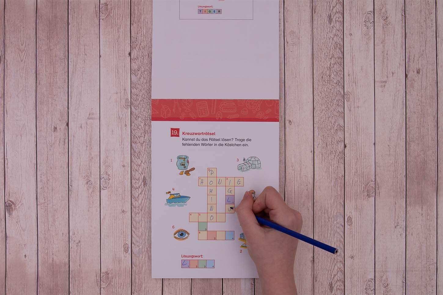 Beispielinhalt (Bild) 66 Kreuzworträtsel für Erstleser - 1. Klasse (Blau)