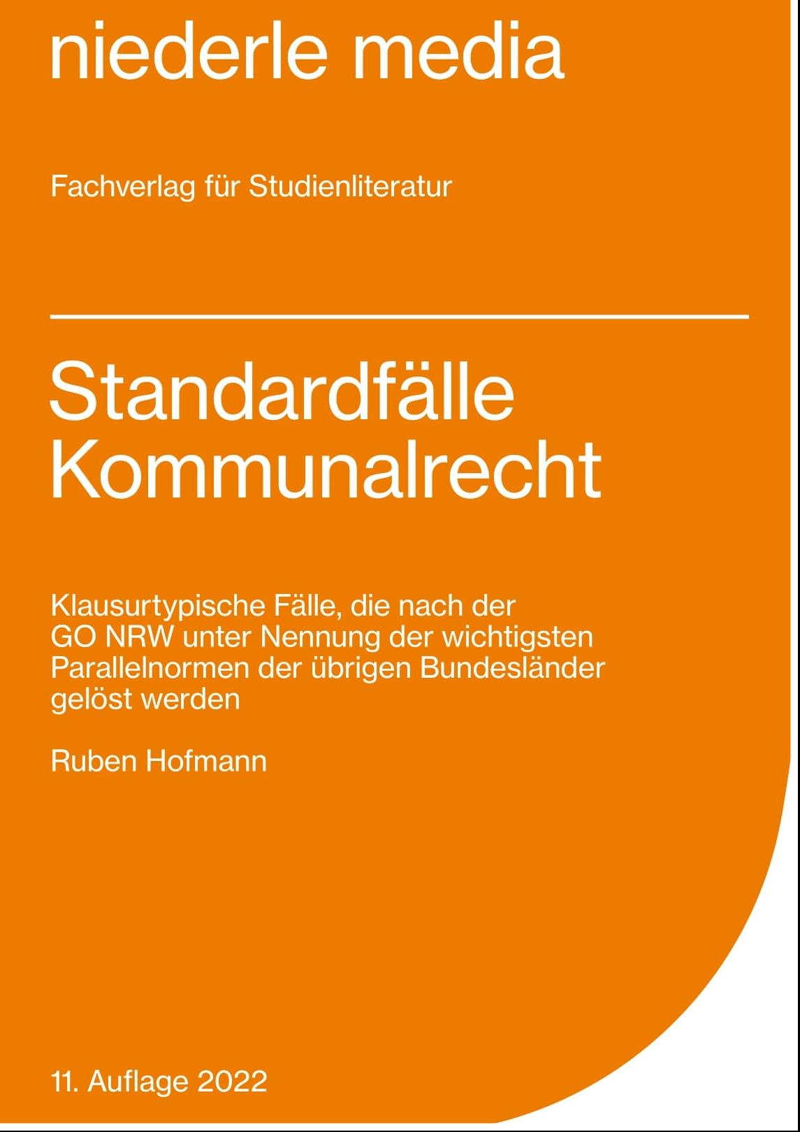 Vorderes Coverbild Standardfälle Kommunalrecht