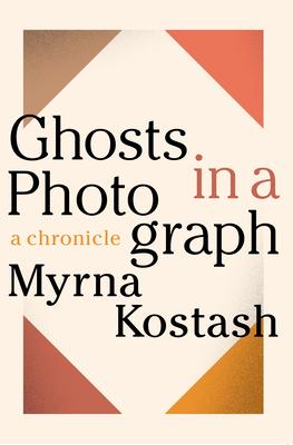 Vorderes Coverbild Ghosts in a Photograph