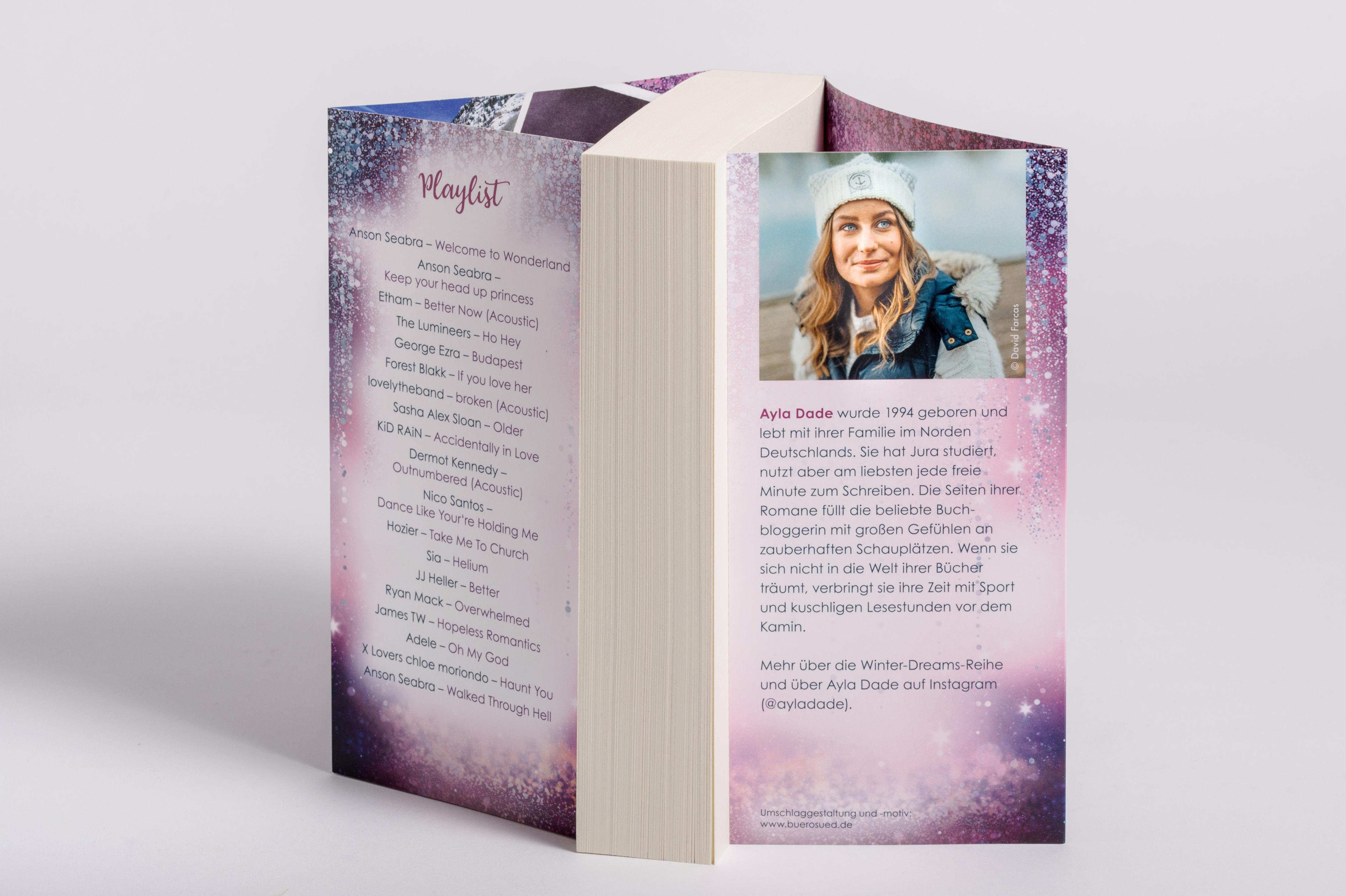 Beispielinhalt (Bild) Like Shadows We Hide