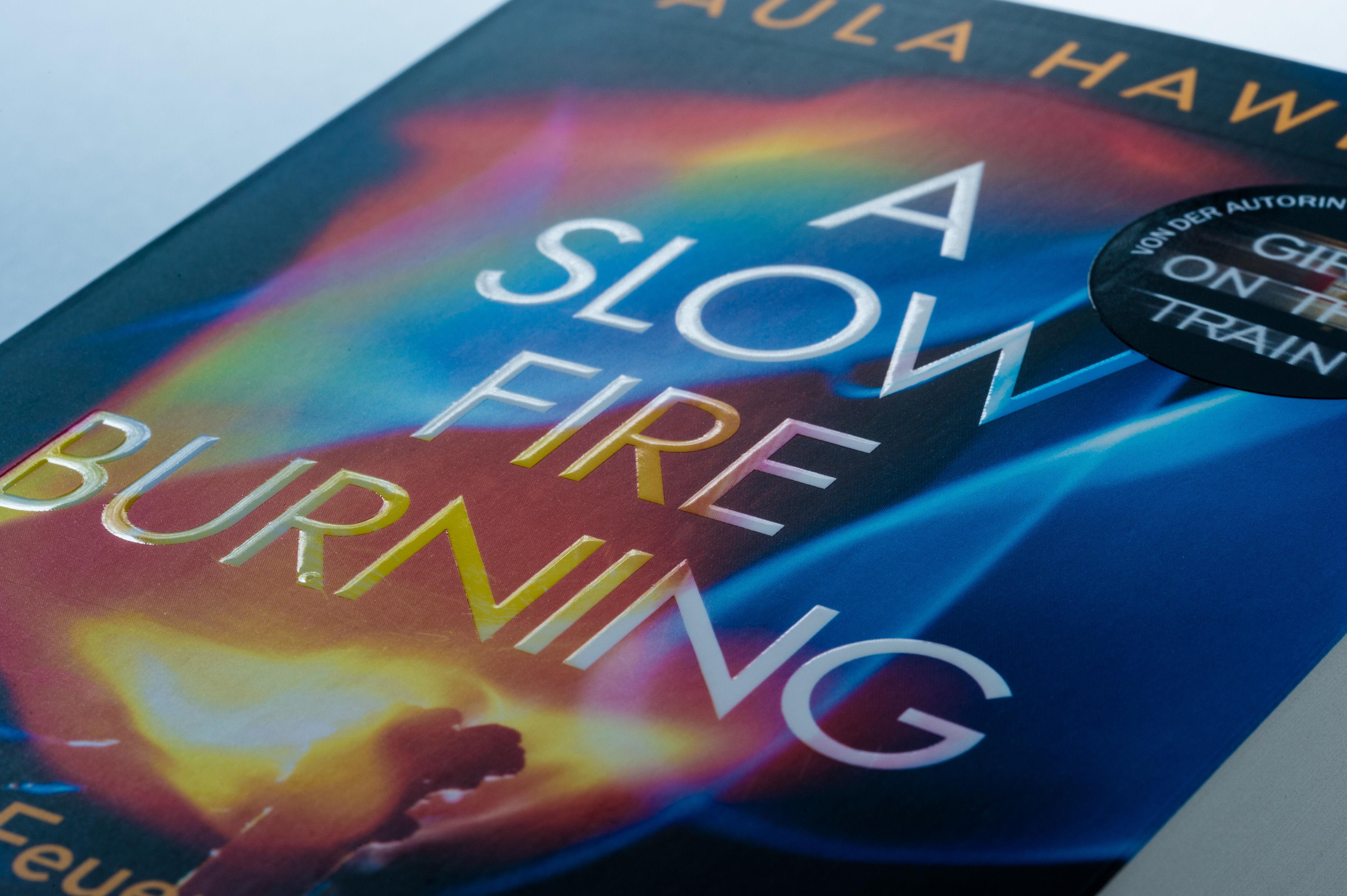 Beispielinhalt (Bild) A Slow Fire Burning