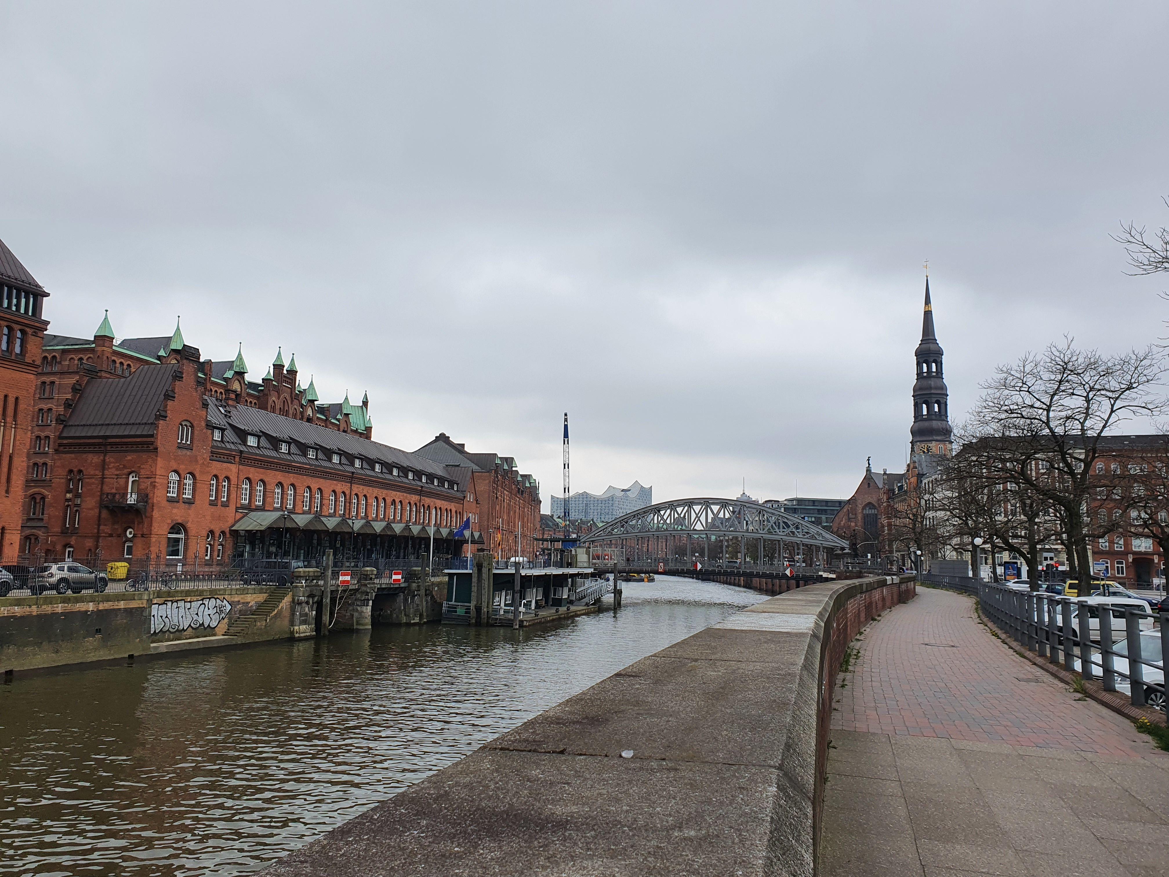 Beispielinhalt (Bild) Agnes geht