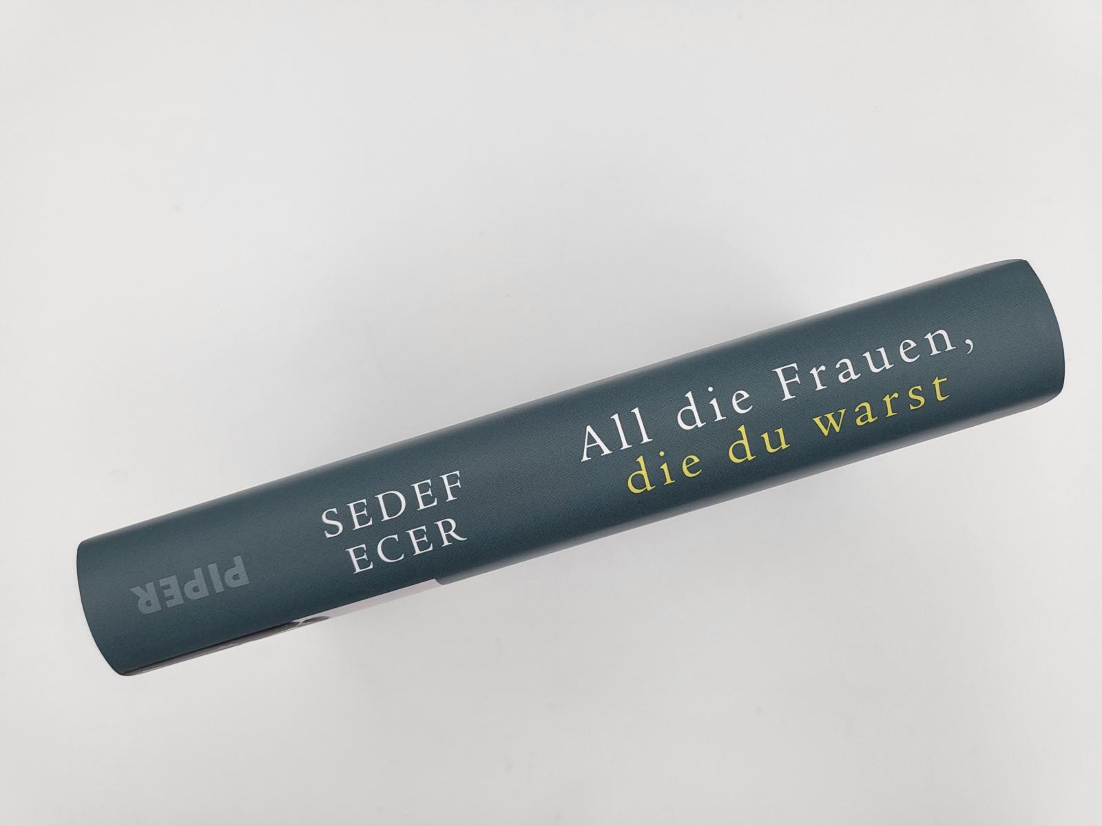 Beispielinhalt (Bild) All die Frauen, die du warst