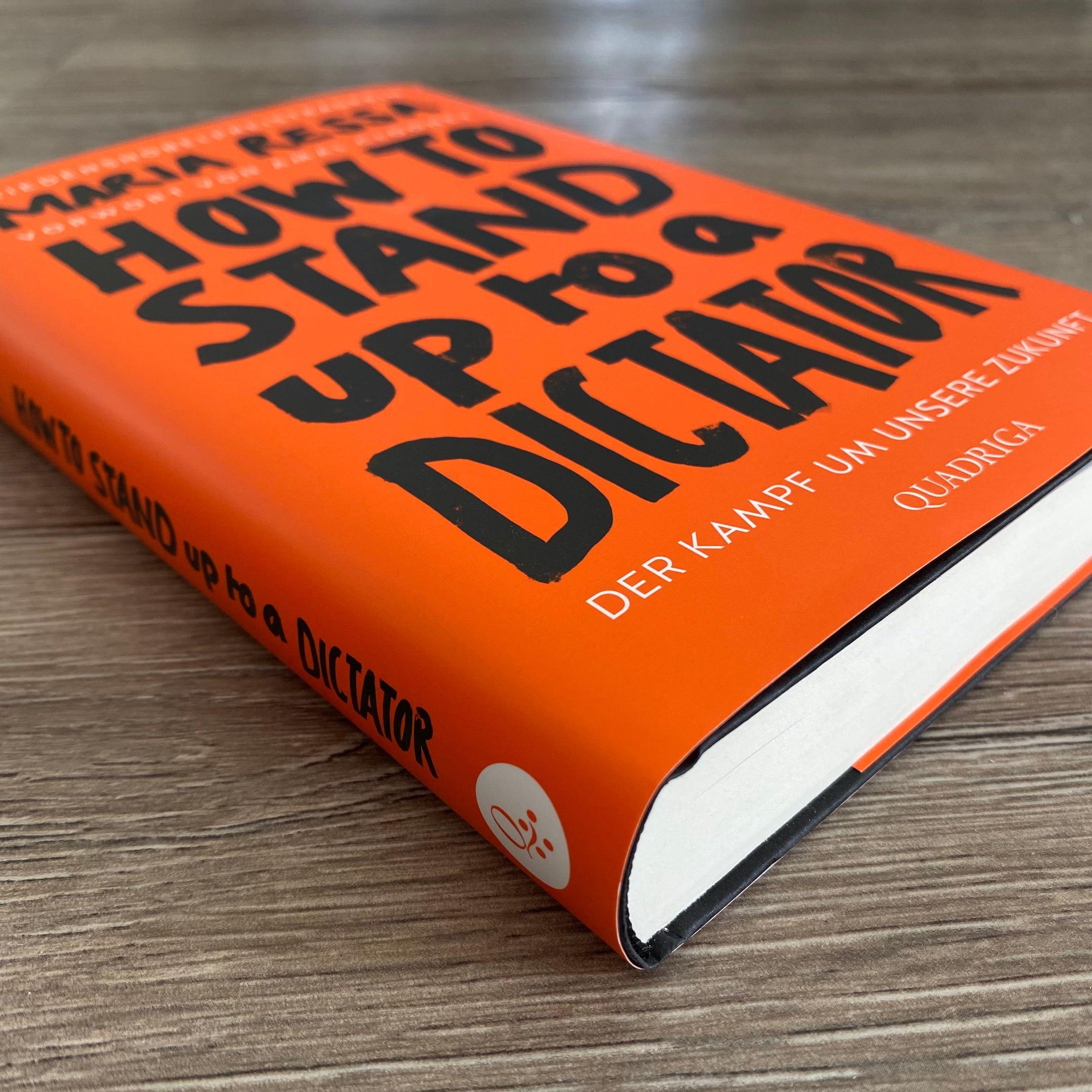 Beispielinhalt (Bild) HOW TO STAND UP TO A DICTATOR - Deutsche Ausgabe