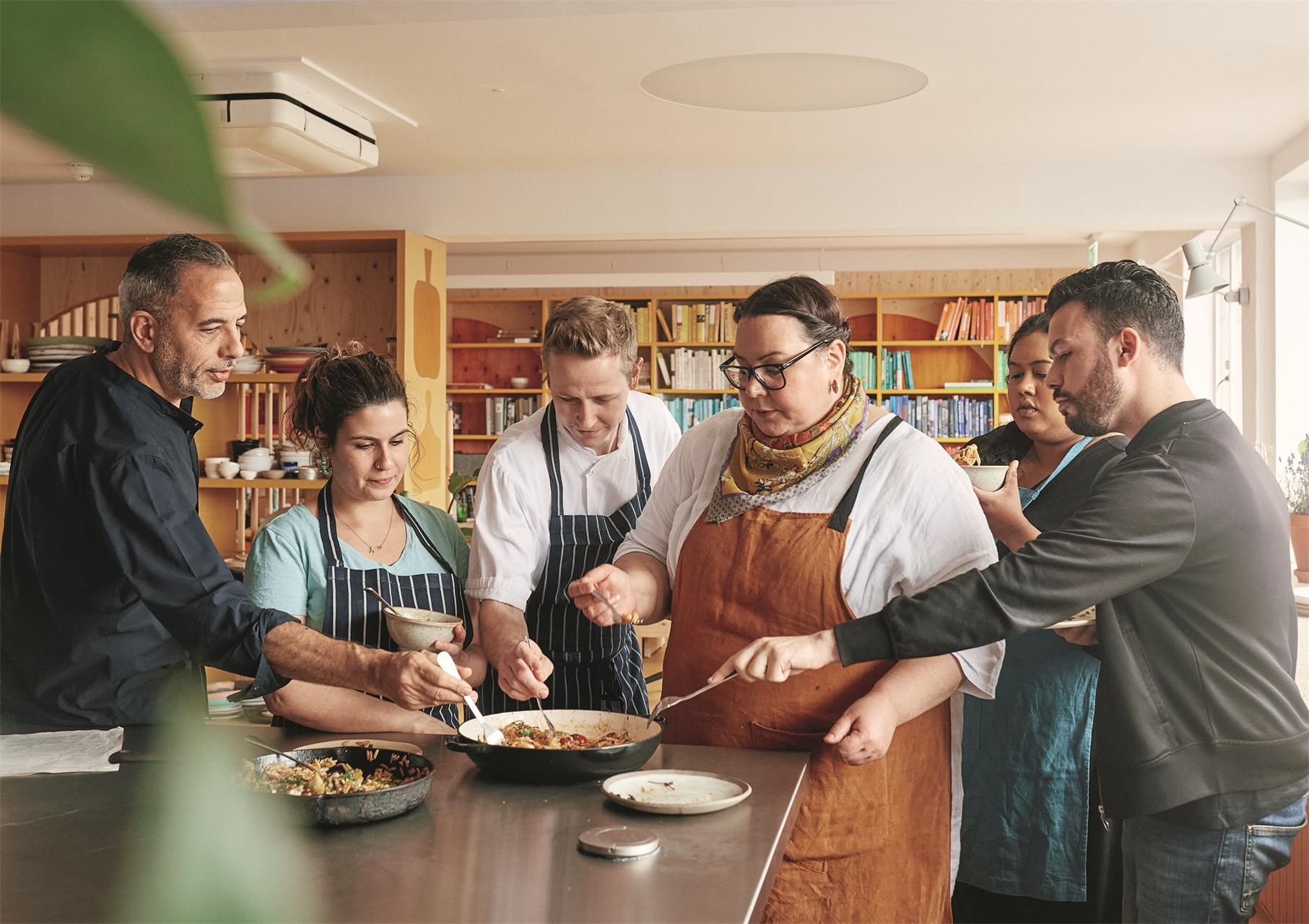 Beispielinhalt (Bild) Ottolenghi Test Kitchen - Extra good things