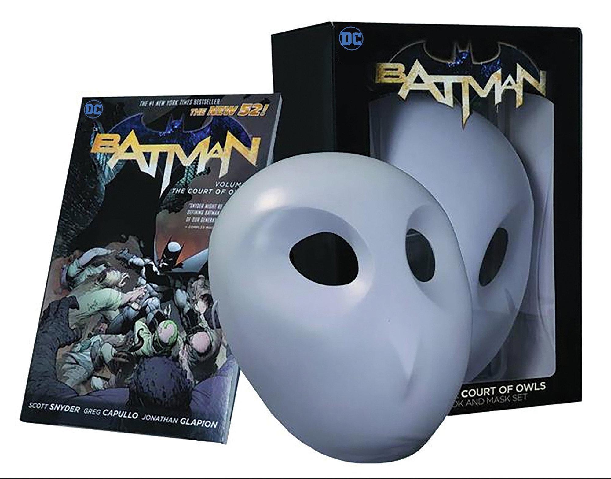 Vorderes Coverbild Batman: The Court of Owls Mask and Book Set