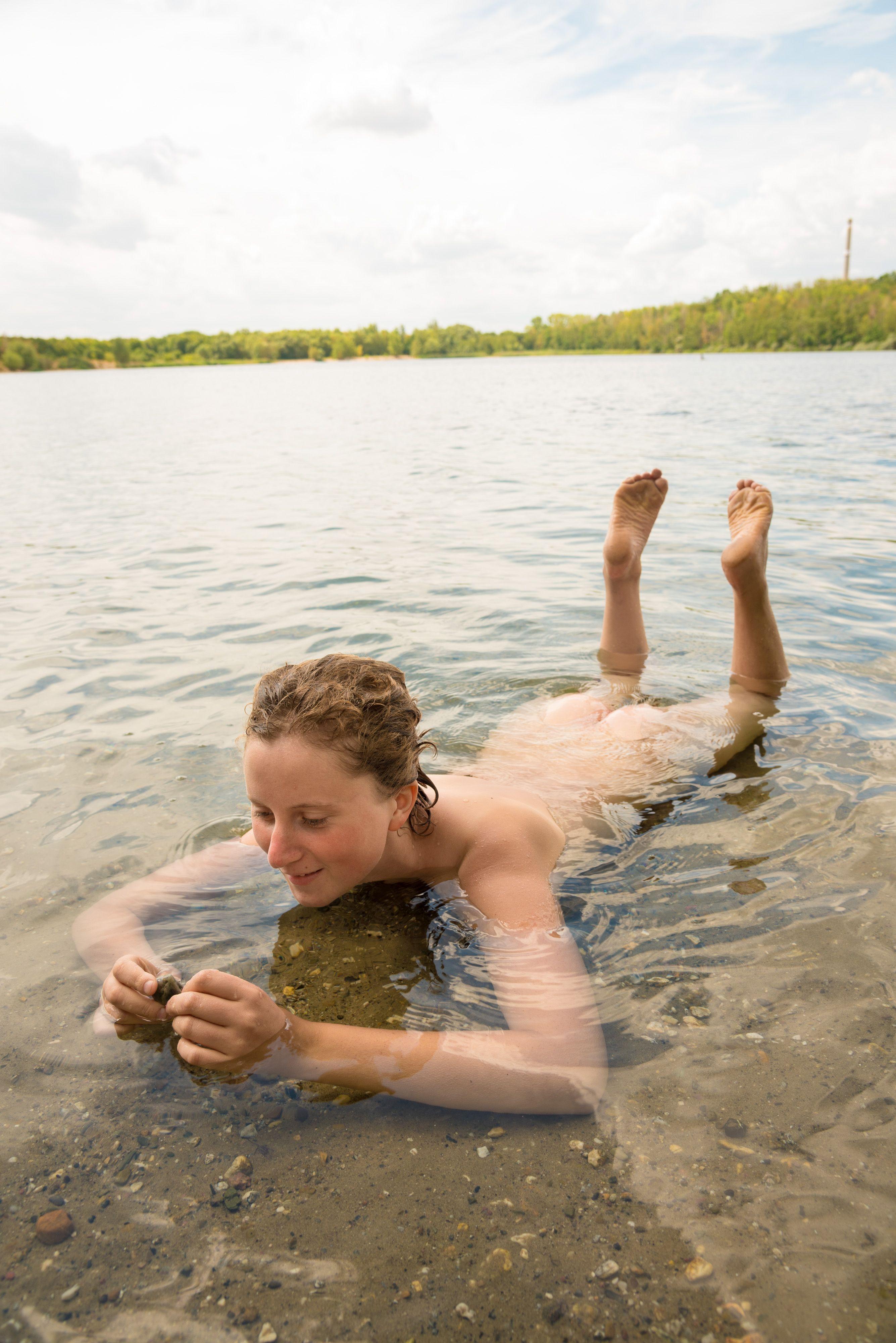 Beispielinhalt (Bild) Nackedei 4: Das sind Wir