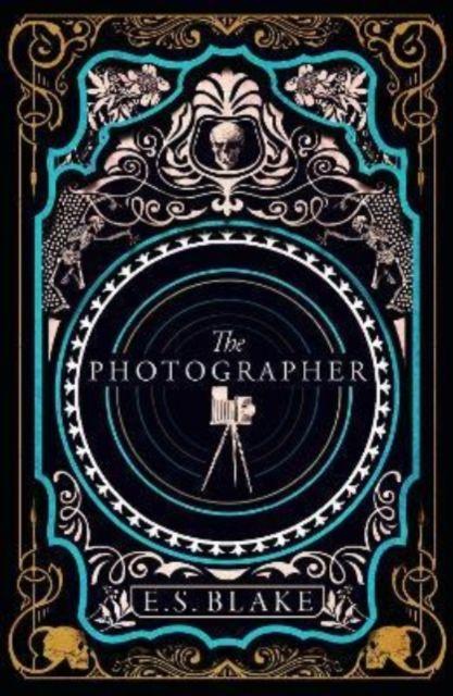Vorderes Coverbild The Photographer