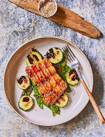 Beispielinhalt (Bild) OPTImal International. OptiGrill Kochbuch