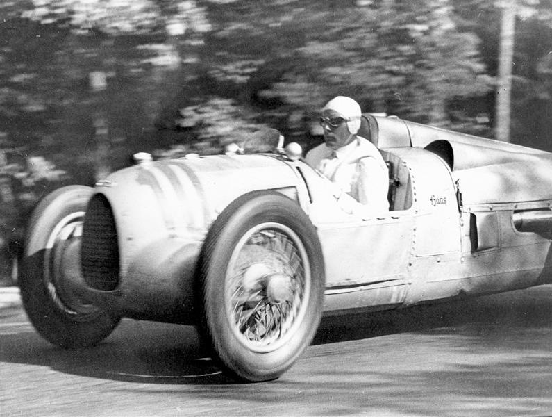 Beispielinhalt (Bild) Silberpfeile und Kanonen