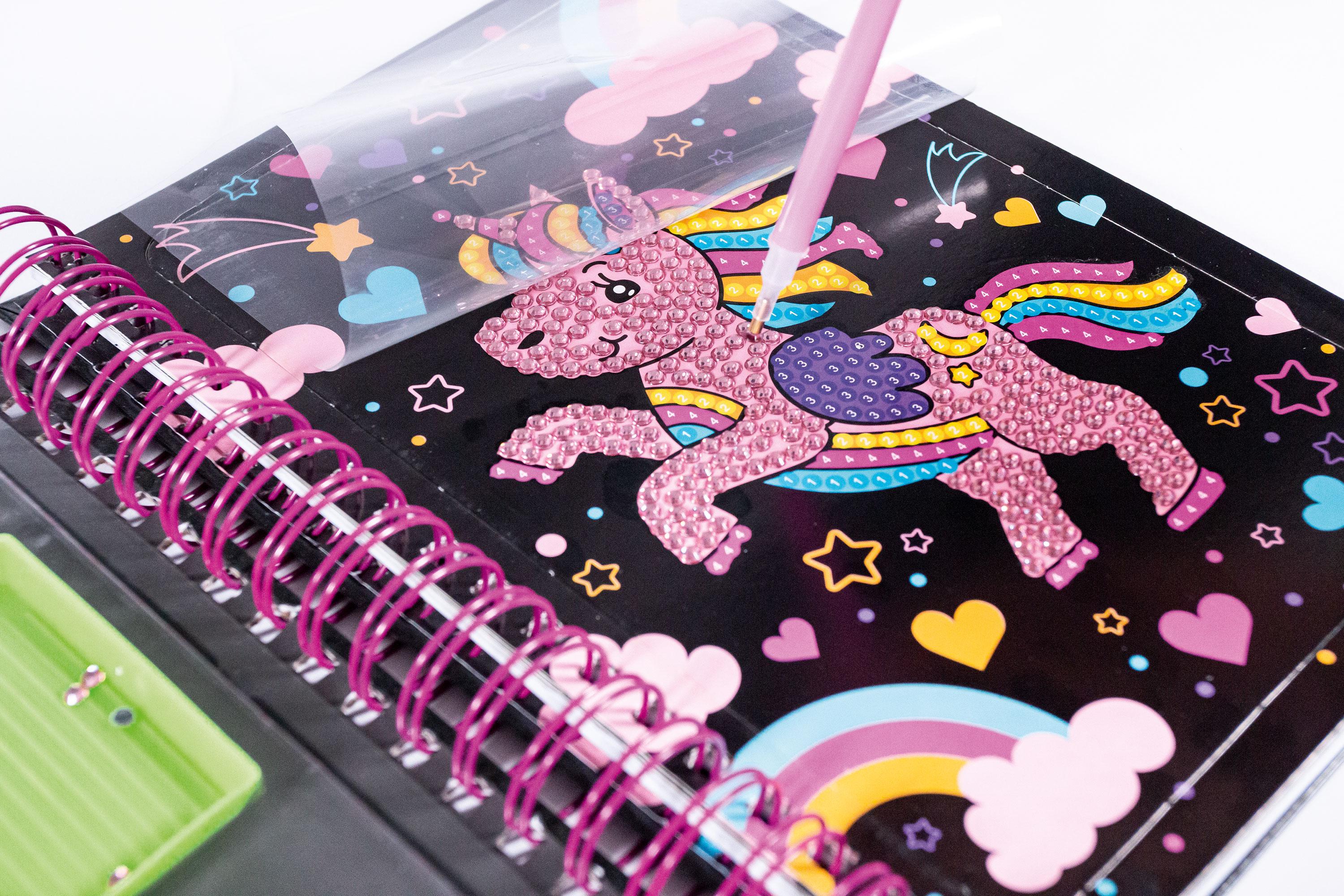 Beispielinhalt (Bild) Diamond Painting - Bastelspaß mit Diamanten - Einhörner