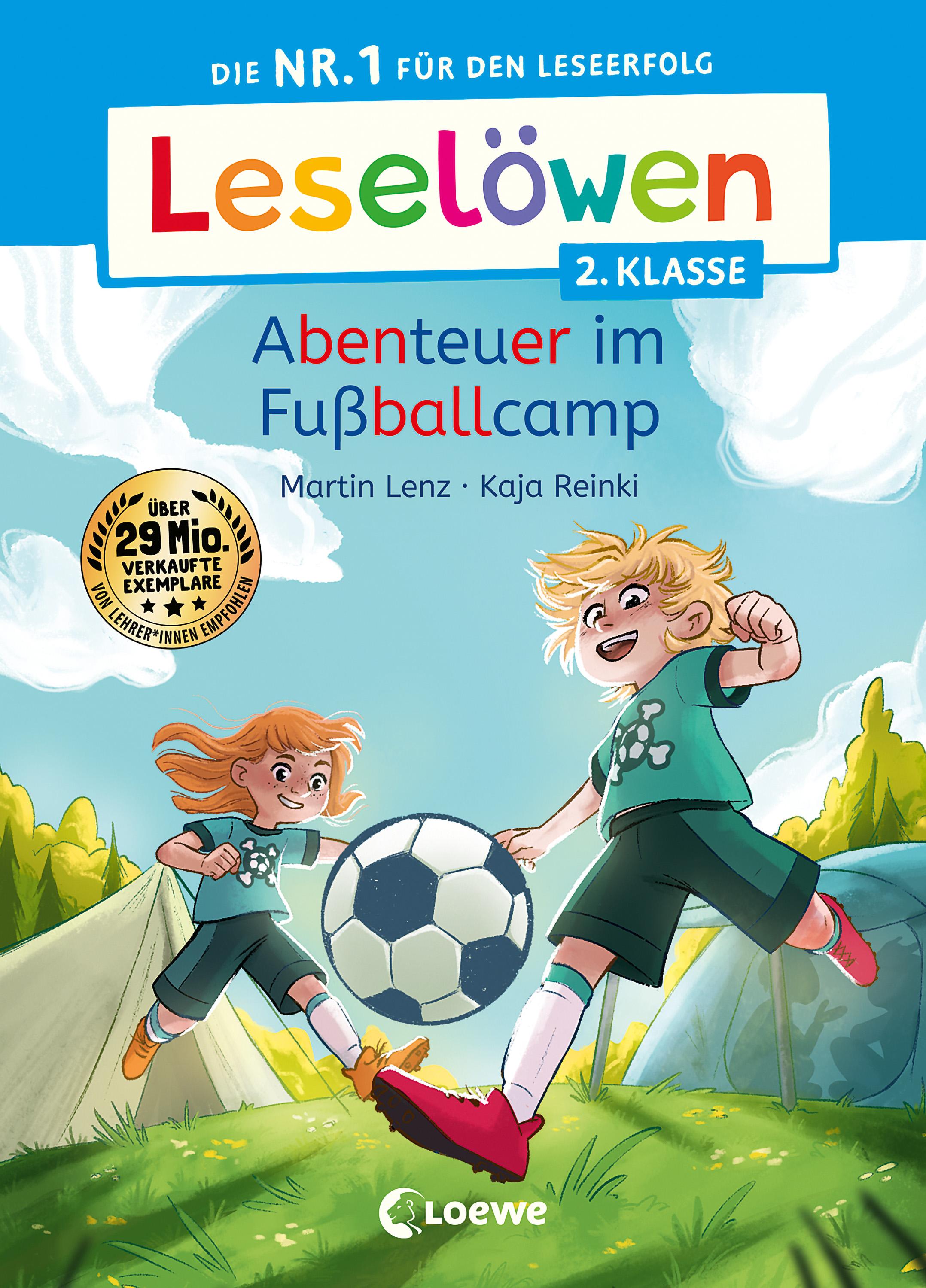 Vorderes Coverbild Leselöwen 2. Klasse - Abenteuer im Fußballcamp
