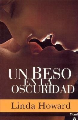 Vorderes Coverbild Un Beso en la Oscuridad