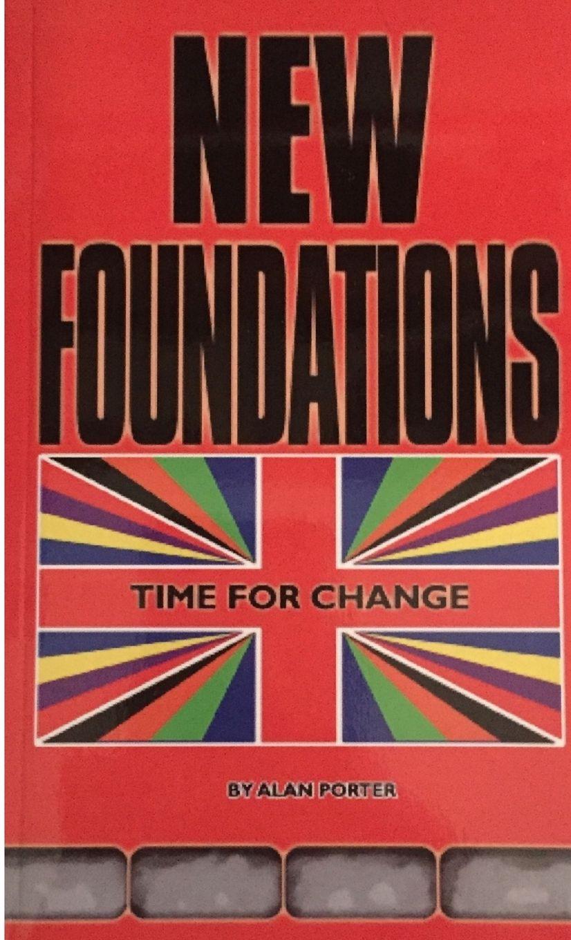 Vorderes Coverbild New Foundations