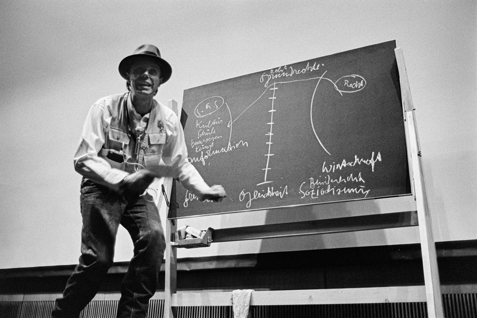 Beispielinhalt (Bild) BEUYS LAND