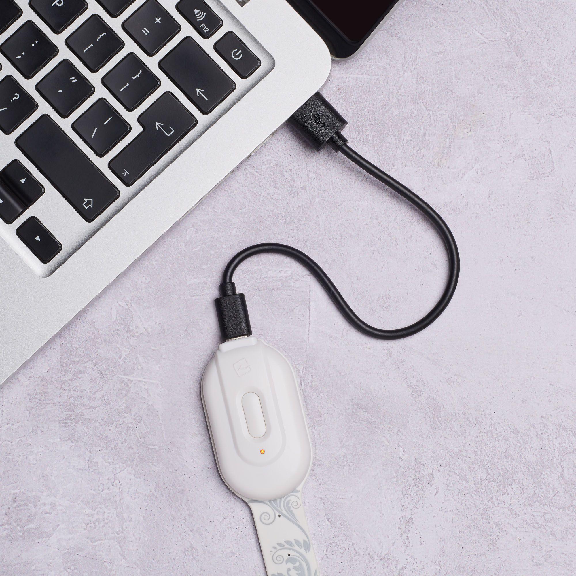 Beispielinhalt (Bild) Flexilight RC (White Flowers) - wiederaufladbares Leselicht - 2 in 1 Leselampe & Lesezeichen - LED Leselicht - Geschenk für Leser, Buchliebhaber - Deutsche Ausgabe