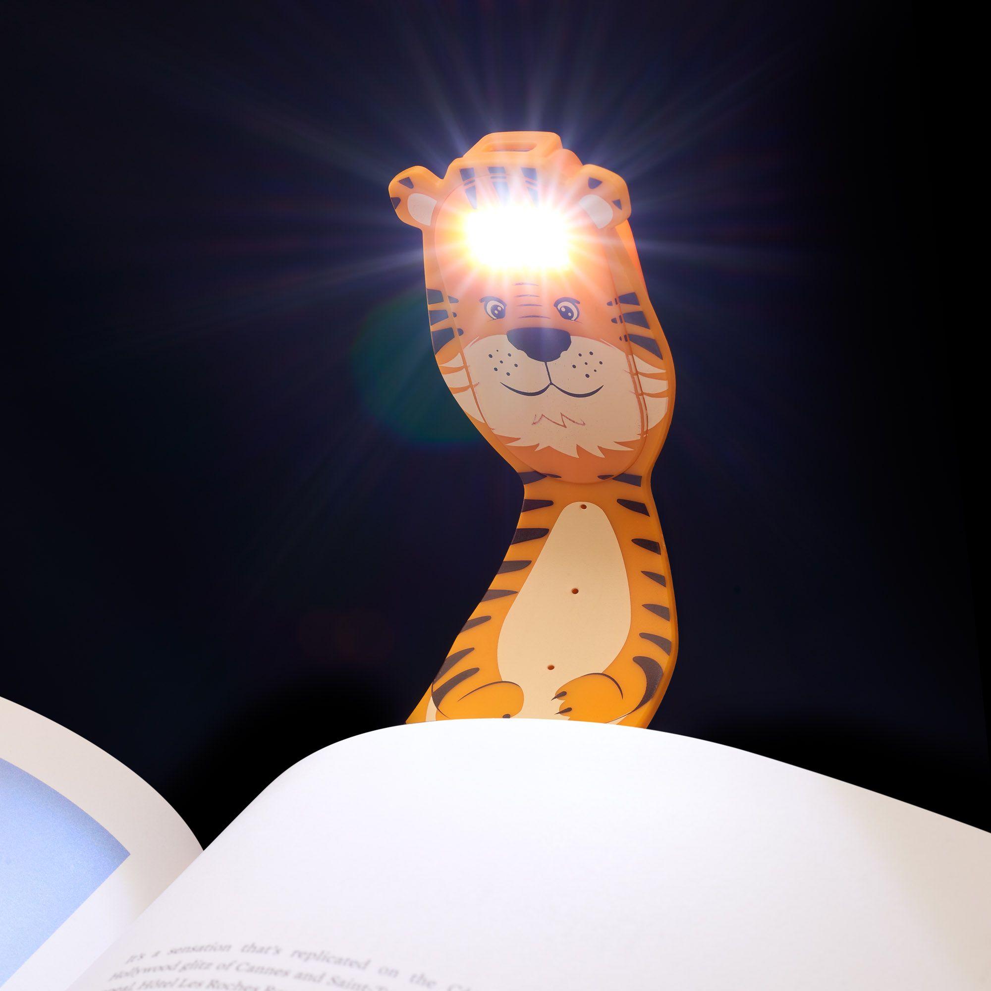 Beispielinhalt (Bild) Flexilight Pals RC (Tiger) - wiederaufladbares Leselicht - 2 in 1 Leselampe & Lesezeichen - LED Leselicht - Geschenk für Leser, Buchliebhaber - Deutsche Ausgabe