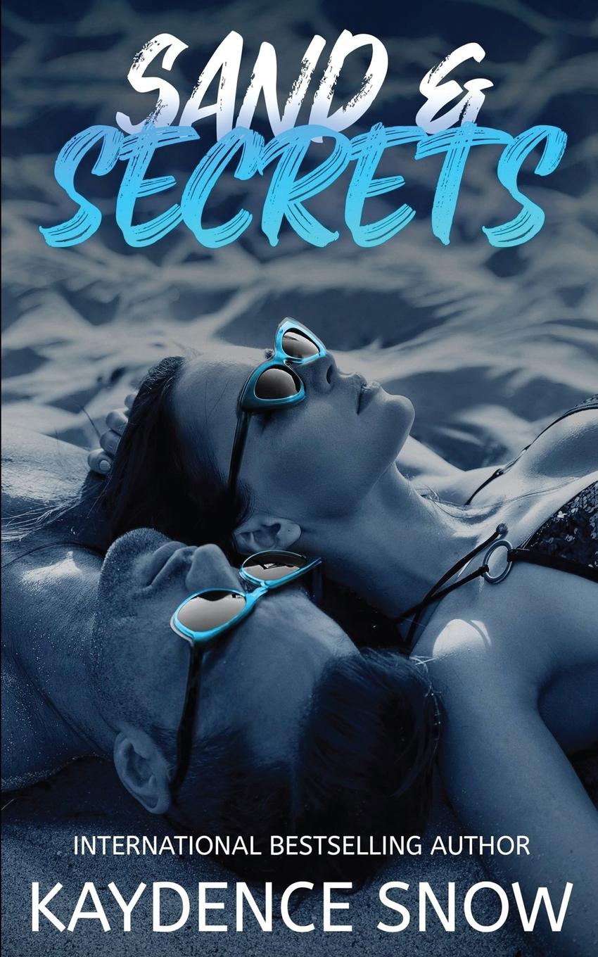 Vorderes Coverbild Sand and Secrets
