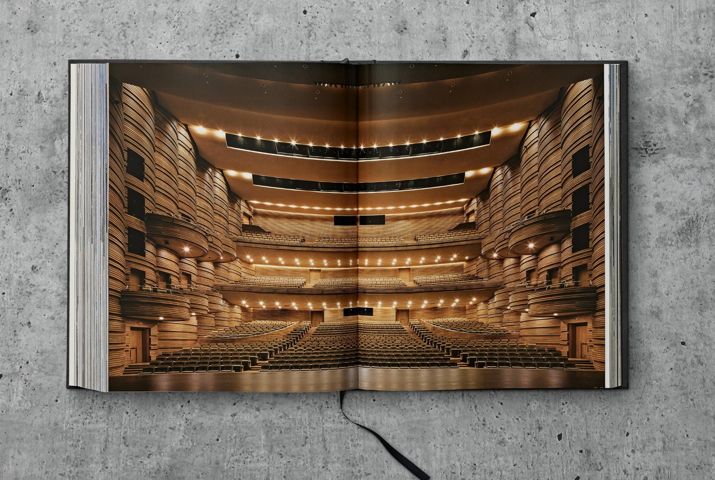 Beispielinhalt (Bild) Ando. Complete Works 1975-Today. 2023 Edition