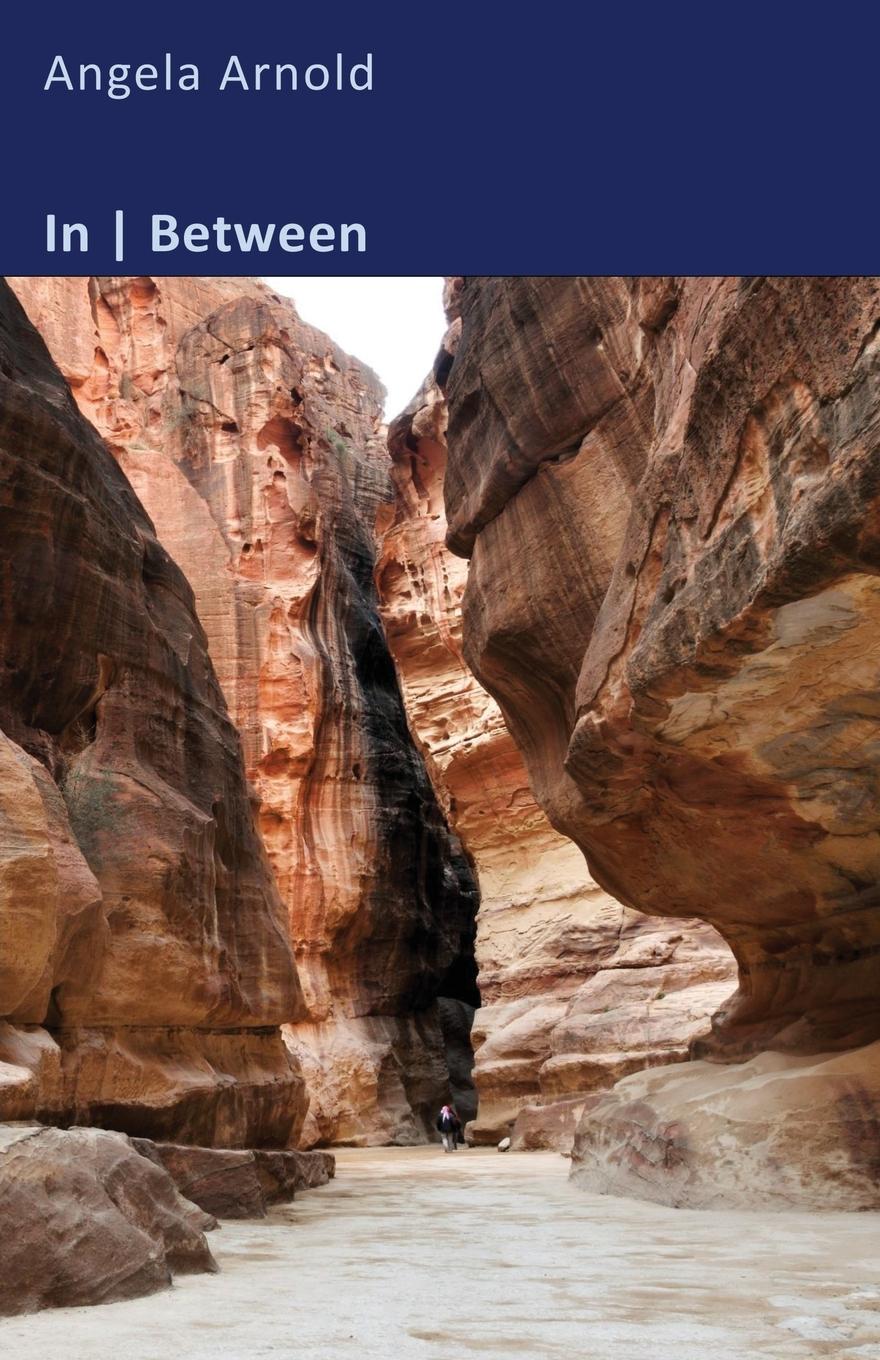 Vorderes Coverbild In | Between
