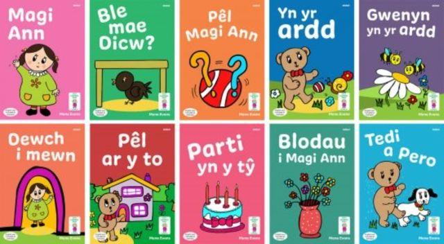 Vorderes Coverbild Llyfrau Hwyl Magi Ann - Cam Doli