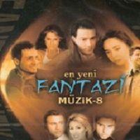 Vorderes Coverbild En Yeni Fantazi Müzik 8 - 12 HIT SARKI CD