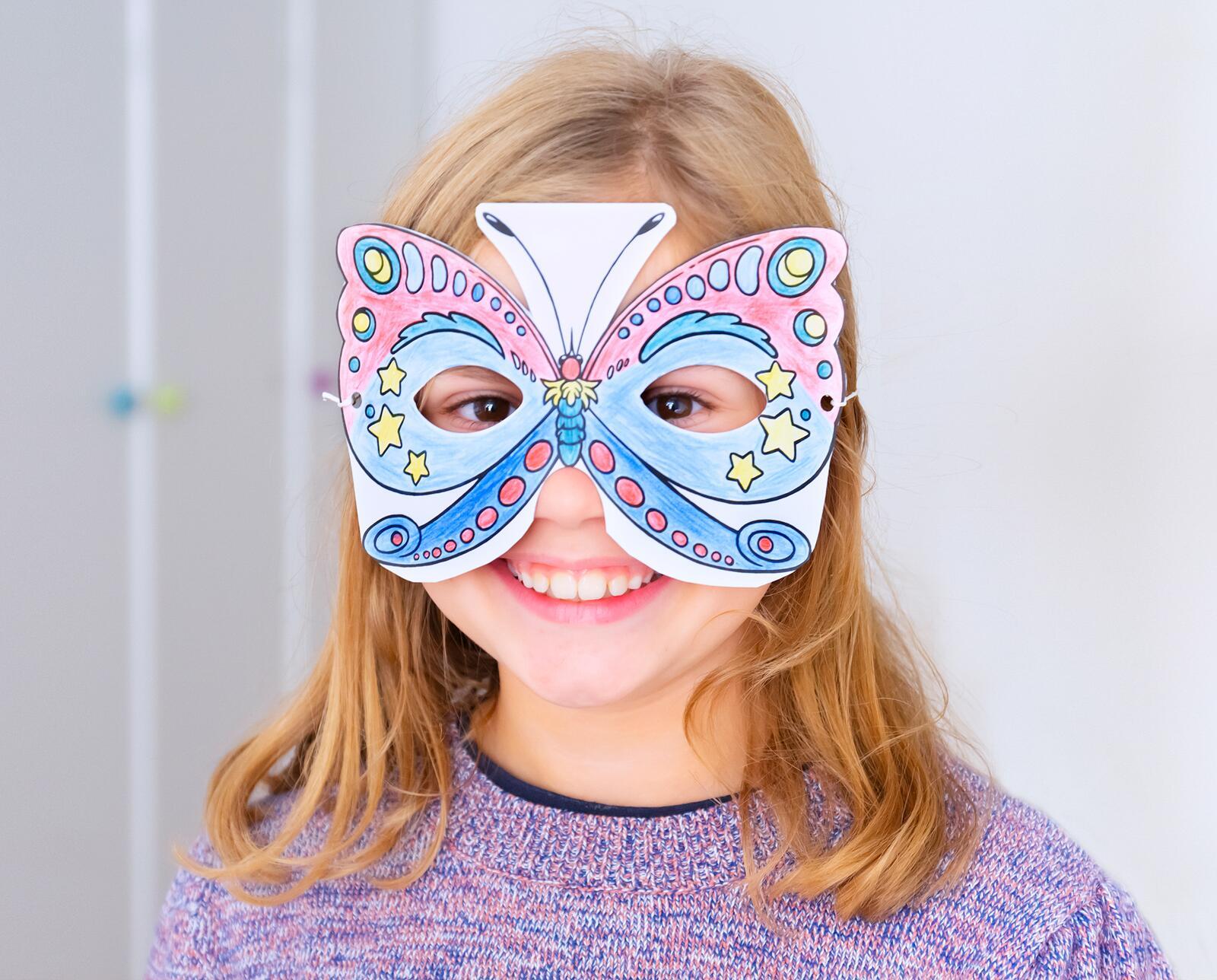 Beispielinhalt (Bild) Zauberhafte Masken zum Ausmalen