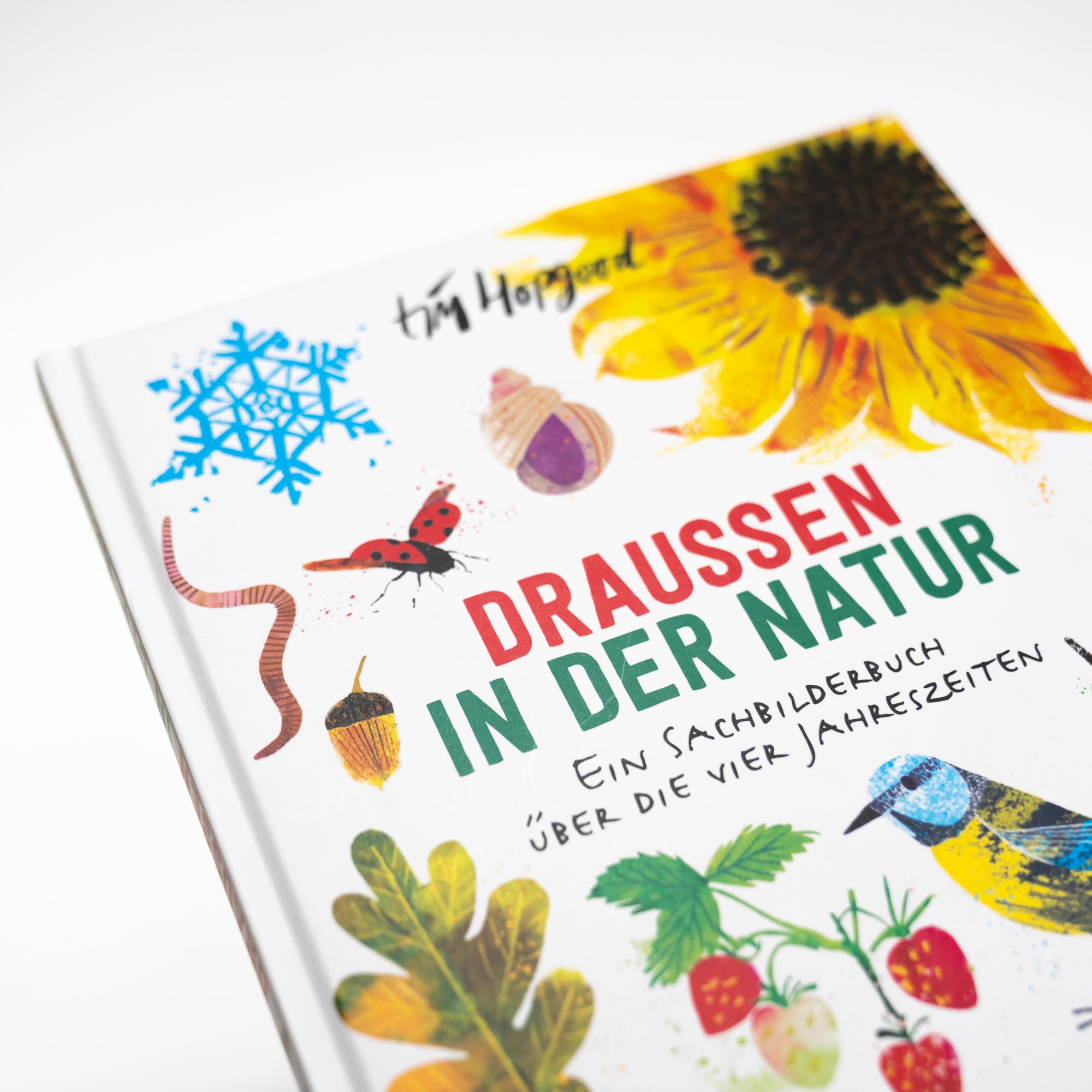 Beispielinhalt (Bild) Draußen in der Natur. Ein Sachbilderbuch über die vier Jahreszeiten