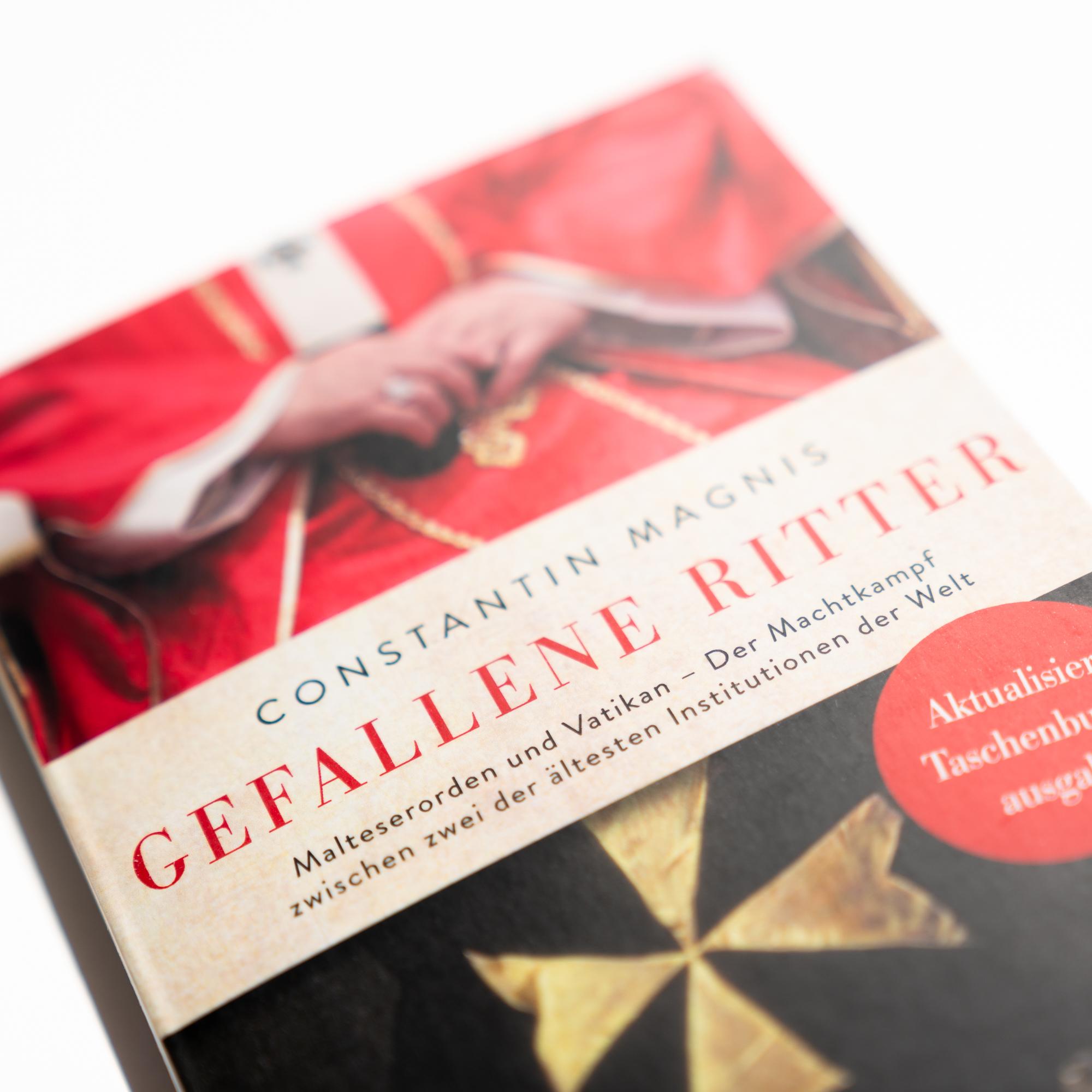 Beispielinhalt (Bild) Gefallene Ritter. Malteserorden und Vatikan. Der Machtkampf zwischen zwei der ältesten Institutionen der Welt - AKTUALISIERTE TASCHENBUCHAUSGABE